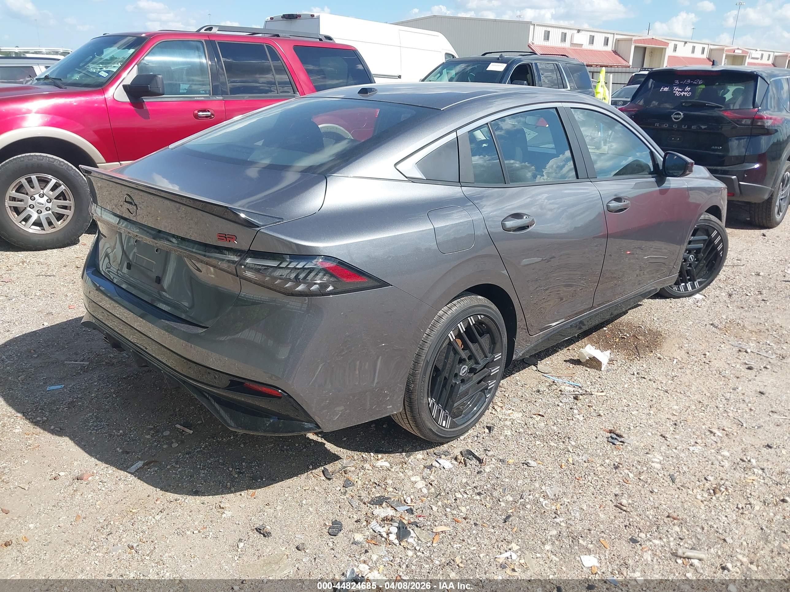 NISSAN SENTRA image 4