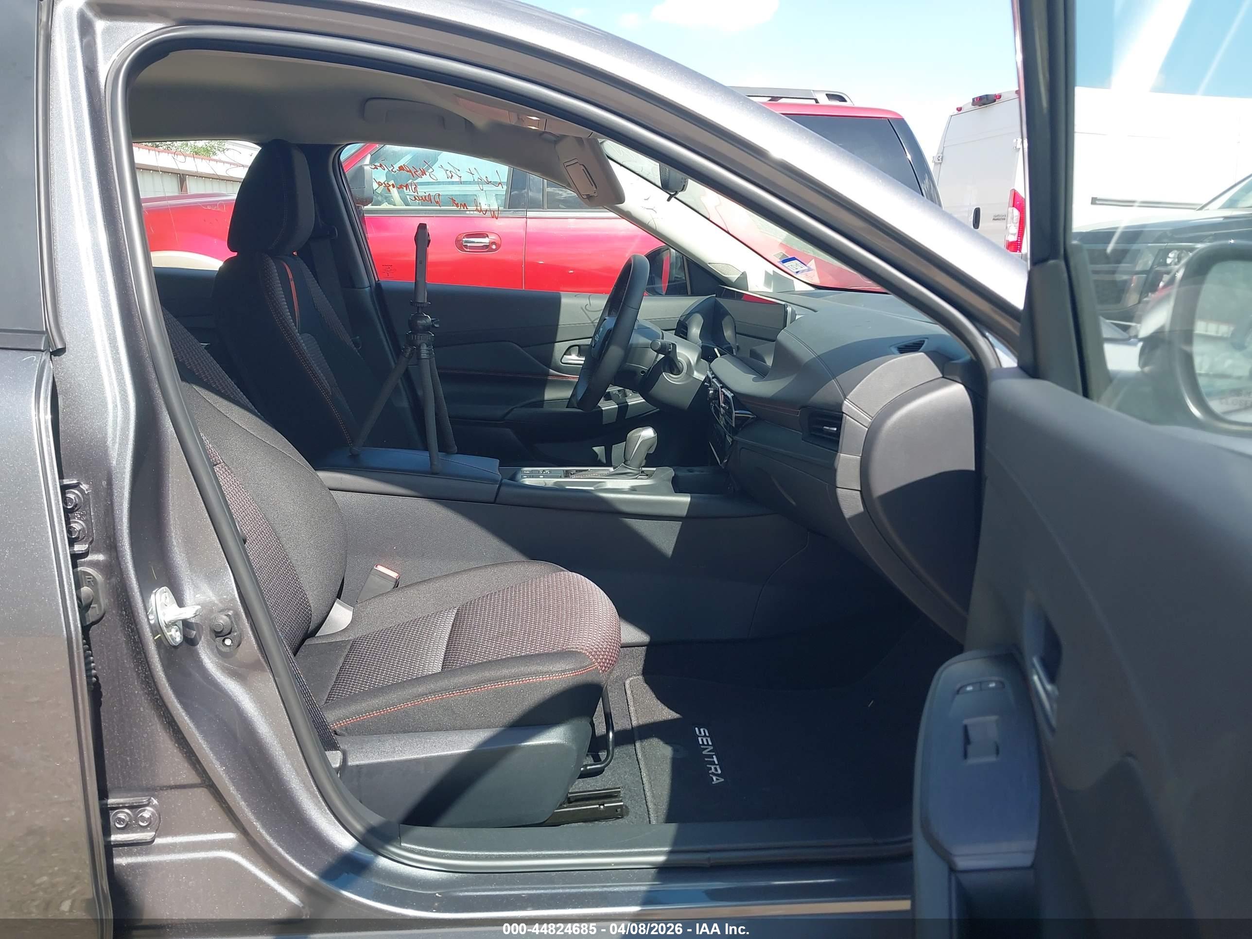 NISSAN SENTRA image 5