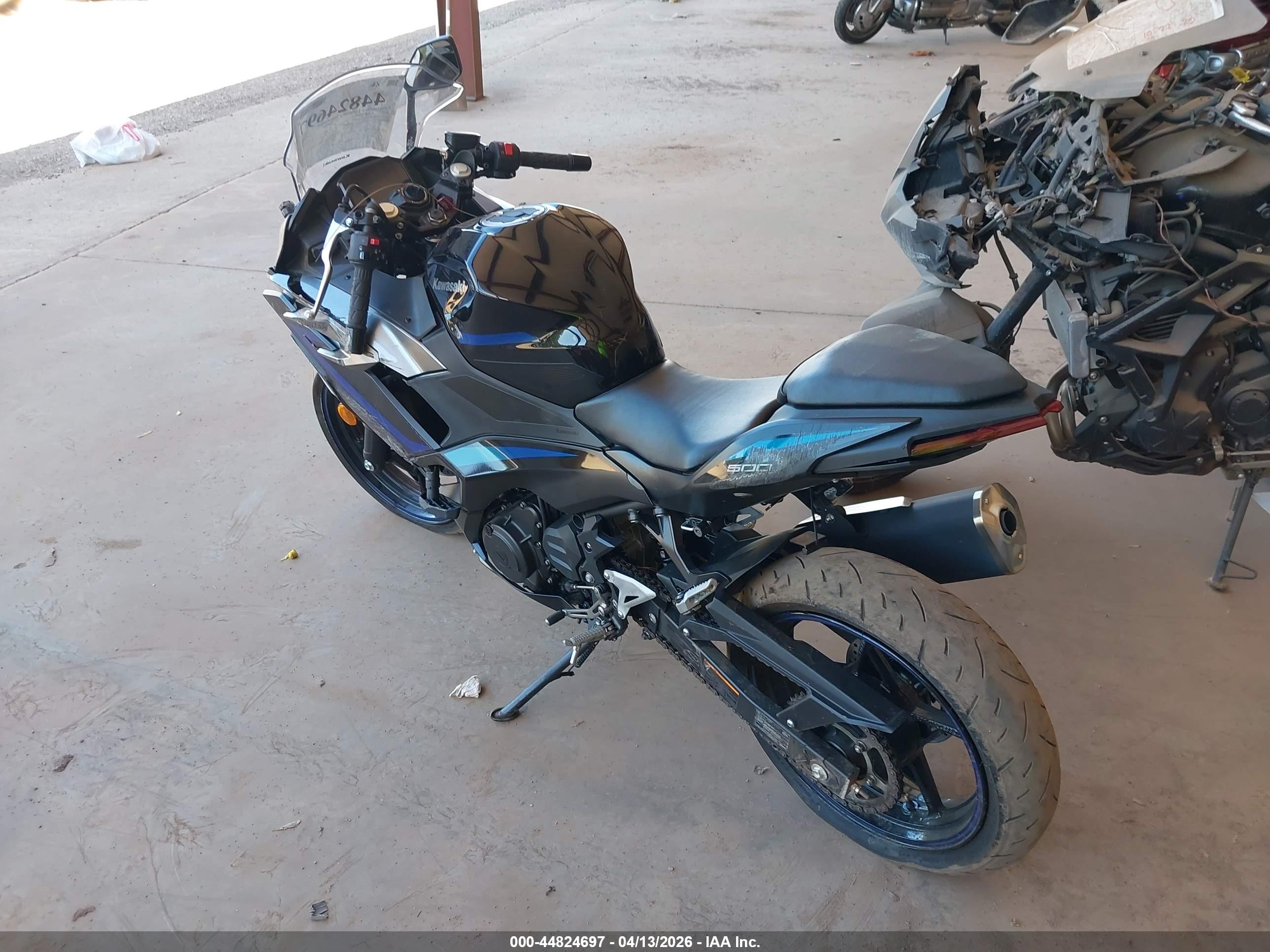 KAWASAKI EX500 image 3