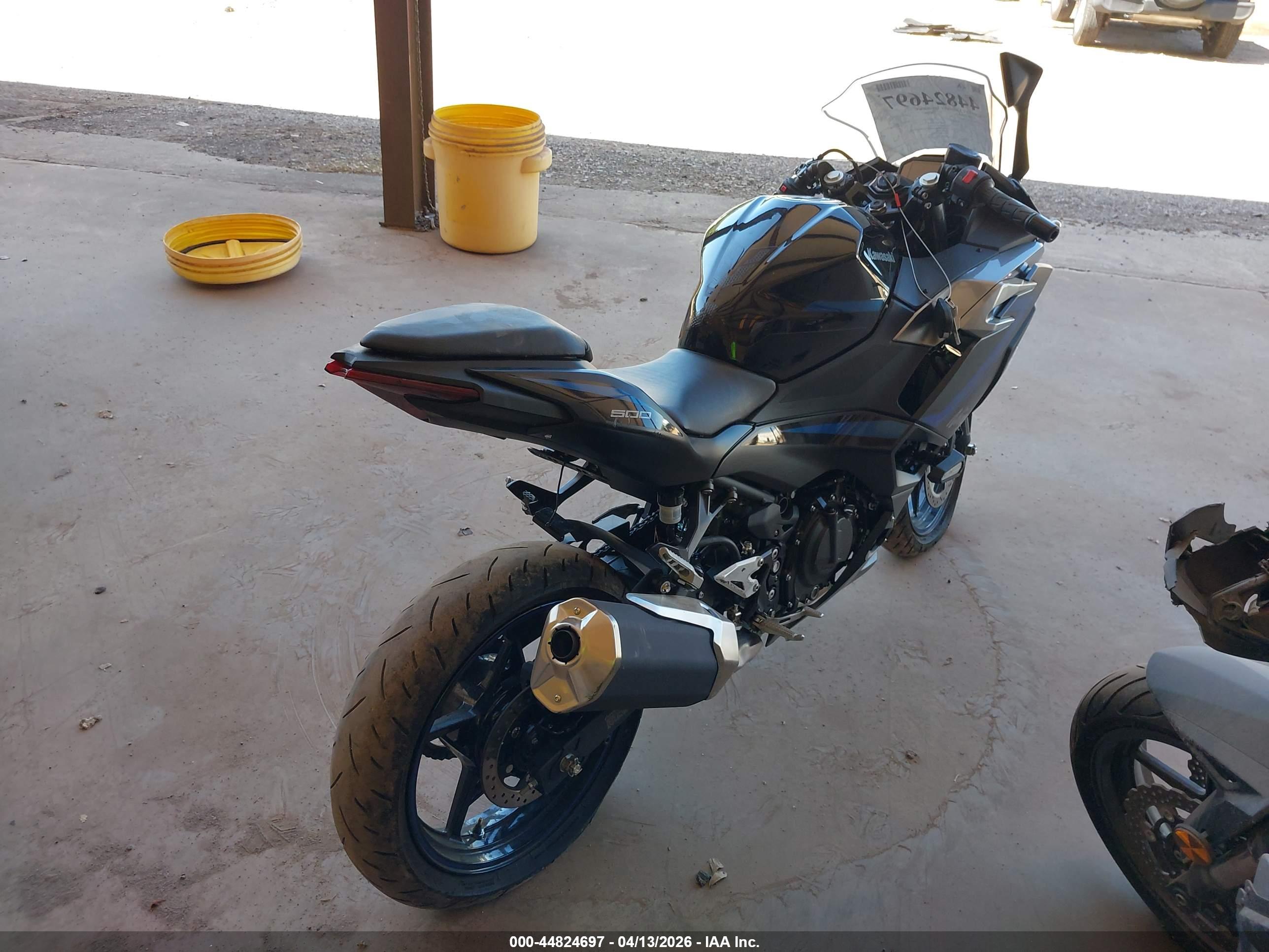 KAWASAKI EX500 image 4