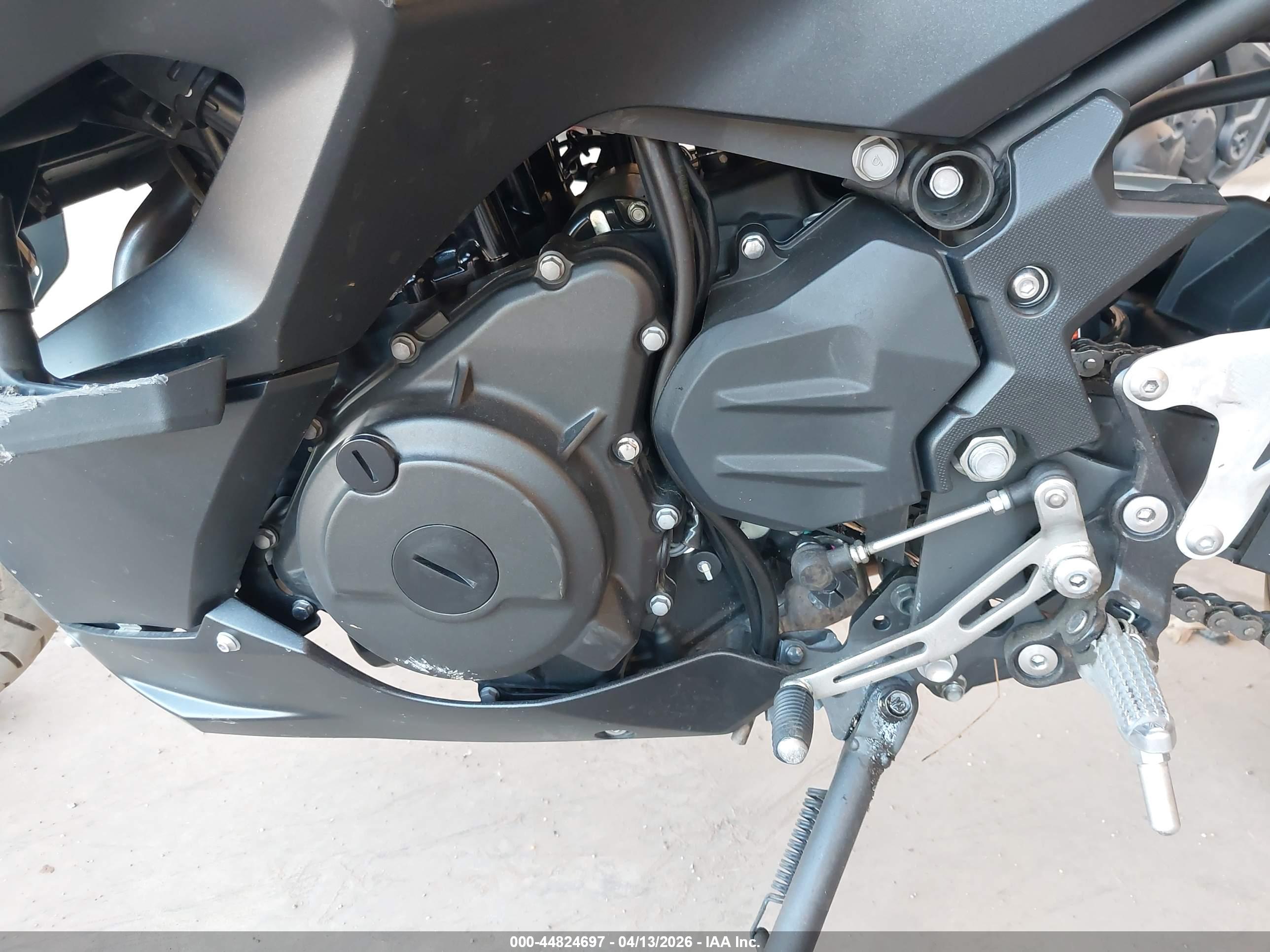 KAWASAKI EX500 image 9