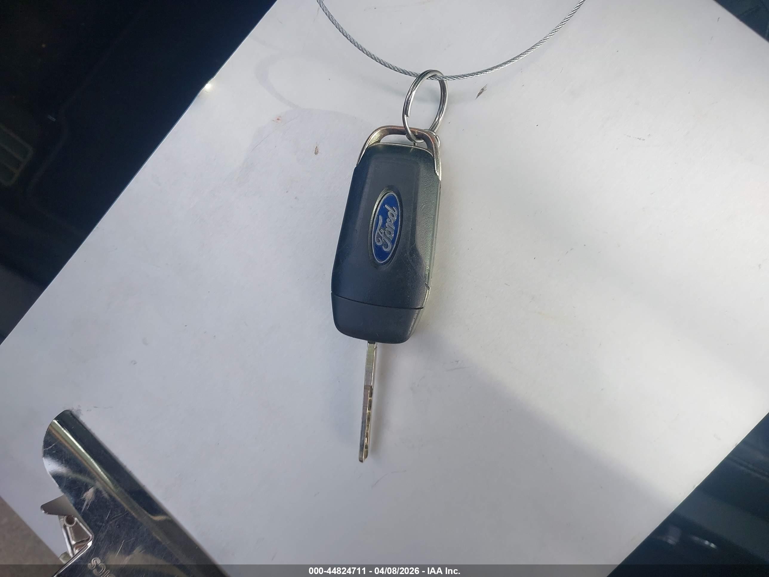 FORD FUSION image 11