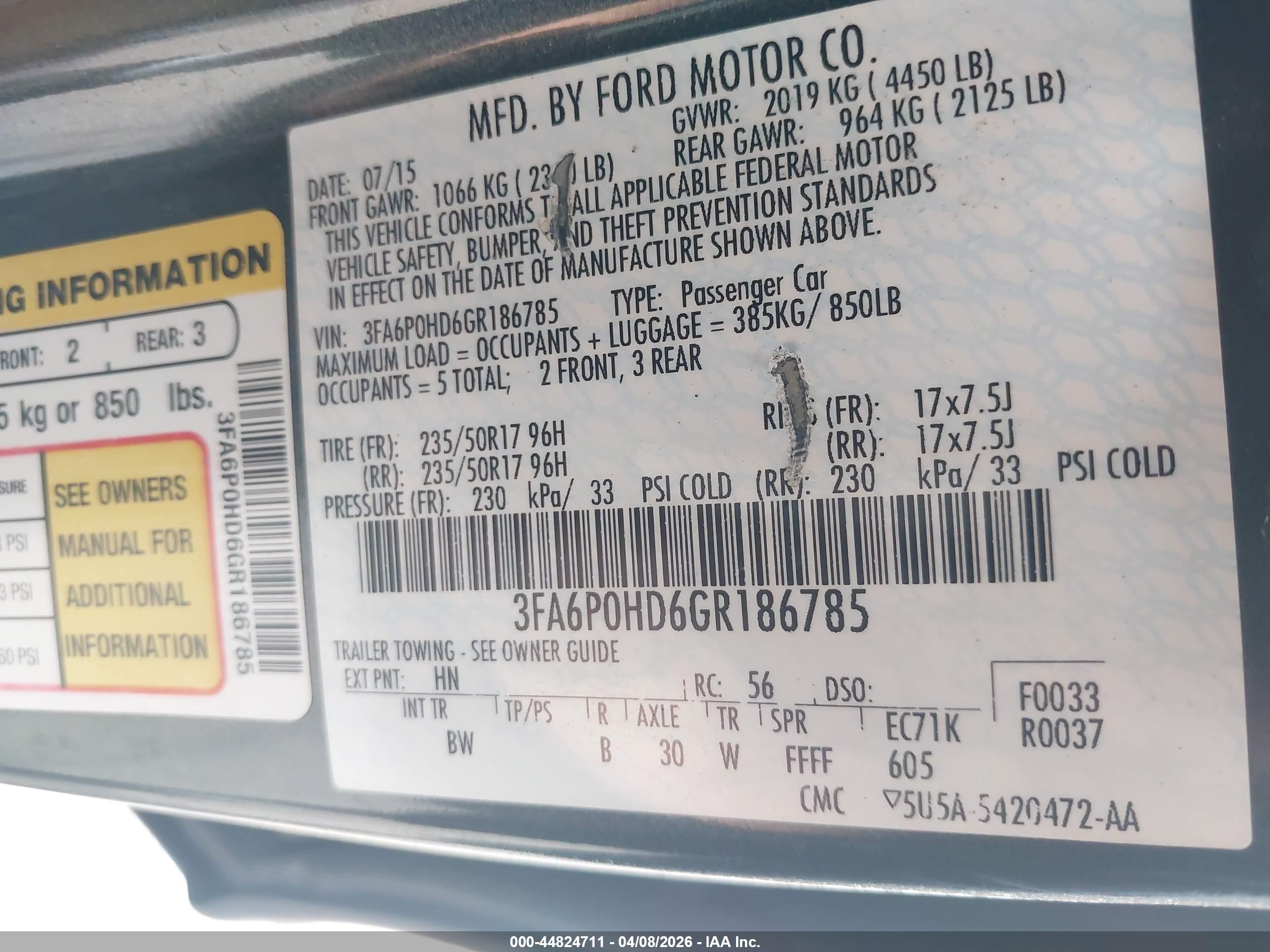 FORD FUSION image 9