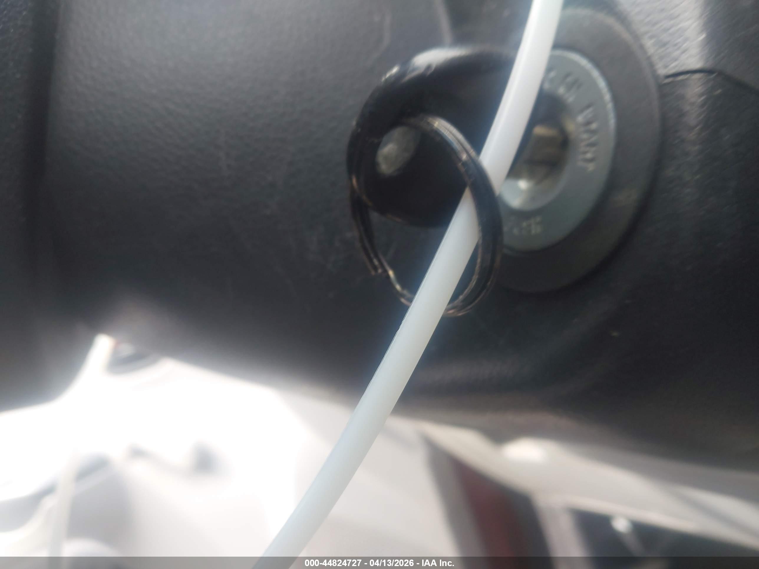 HYUNDAI ACCENT image 11