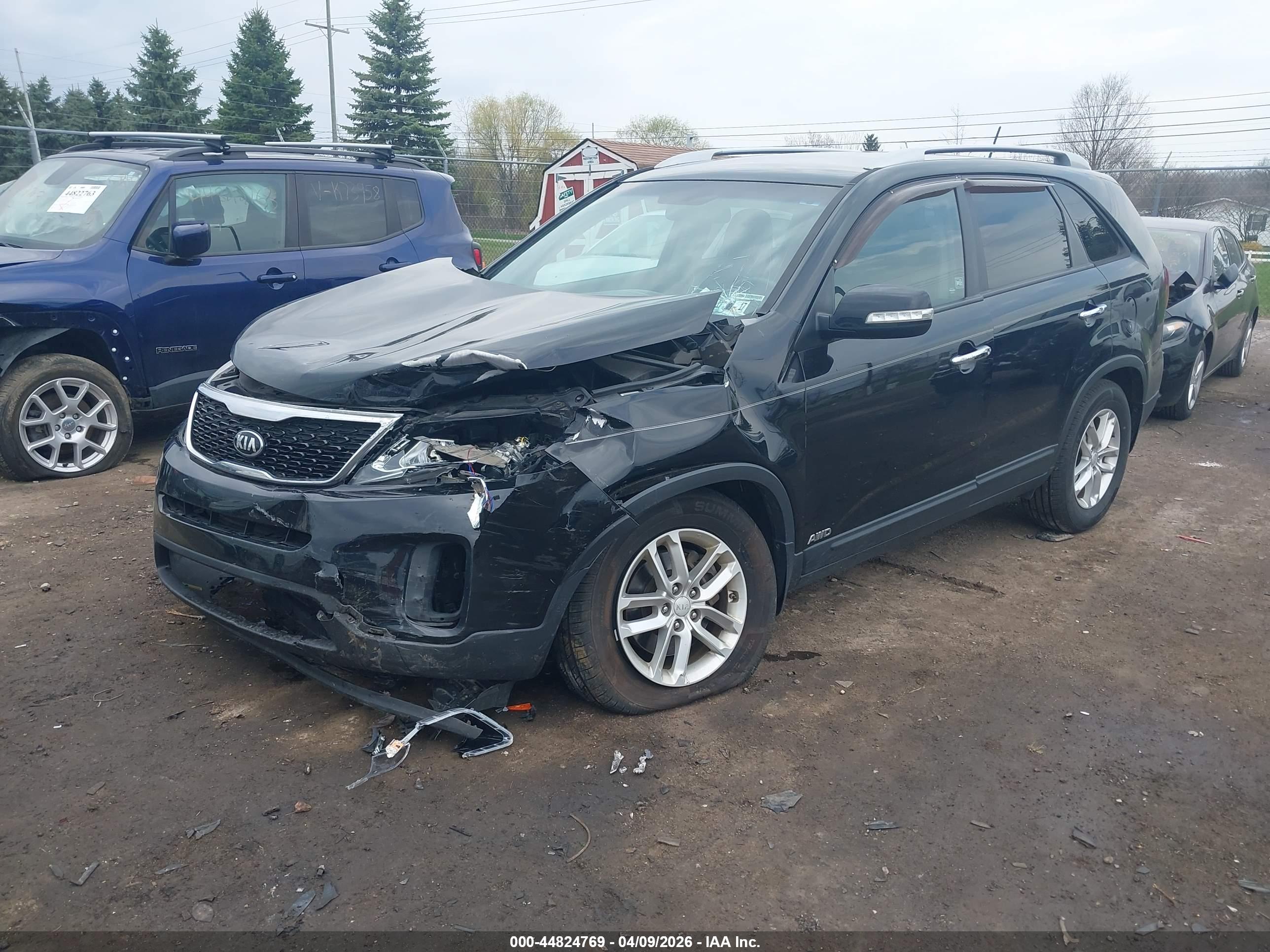 KIA SORENTO image 2