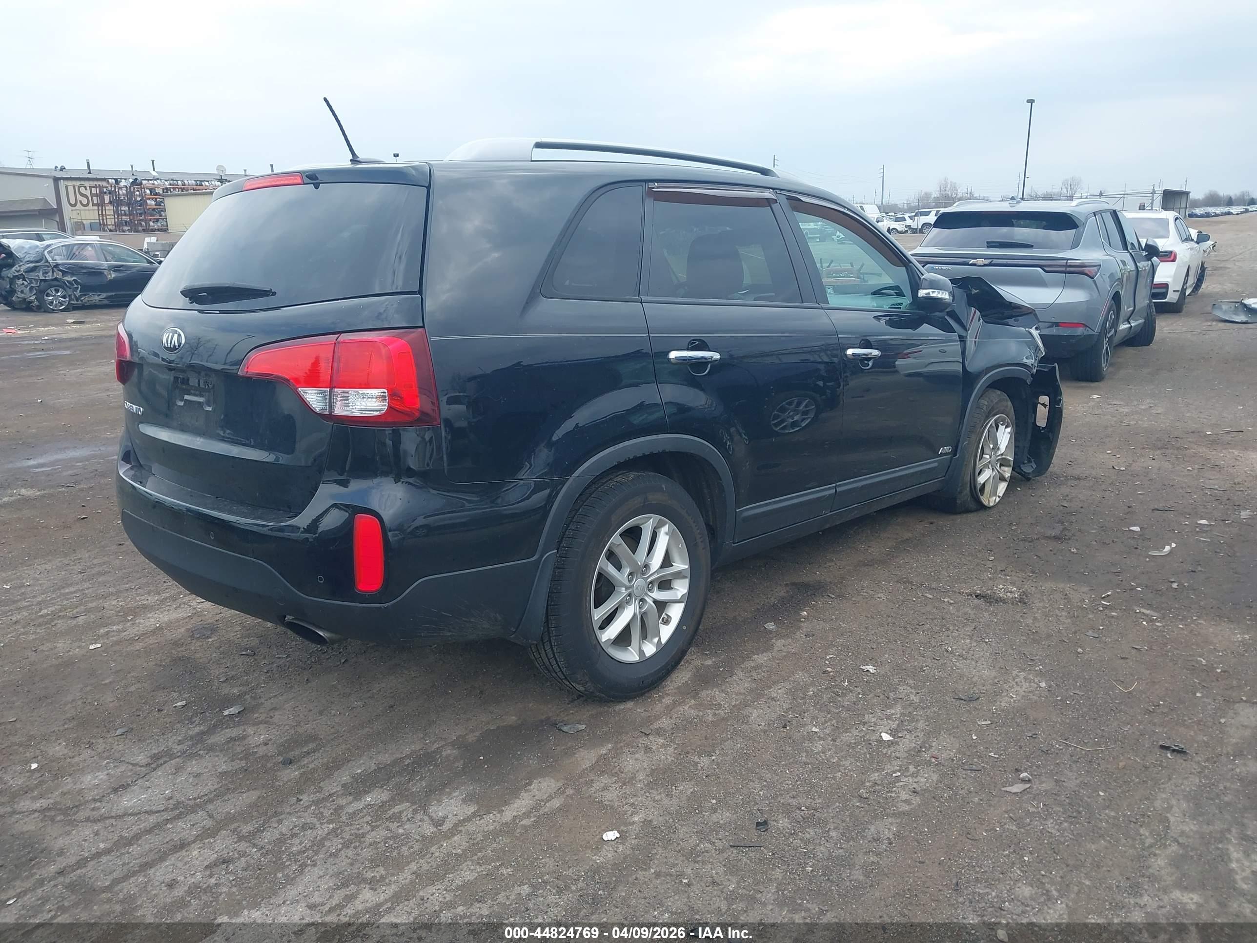 KIA SORENTO image 4