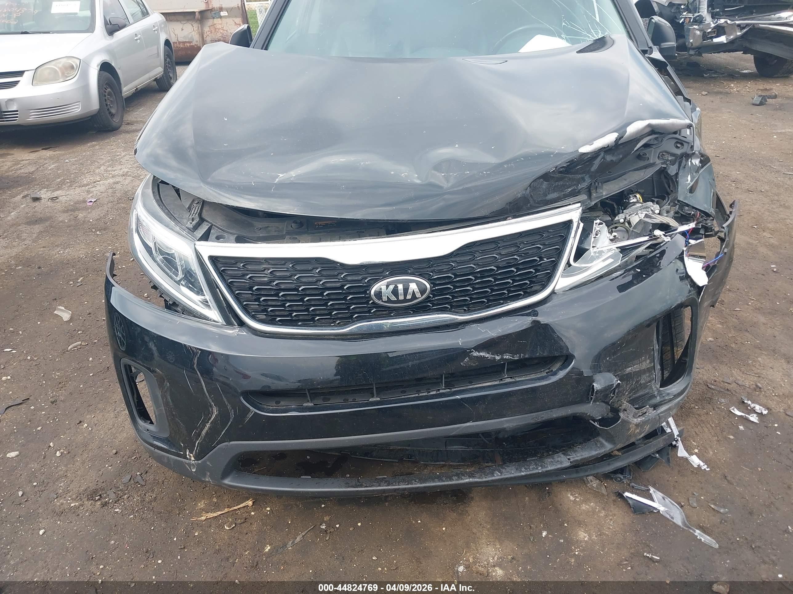 KIA SORENTO image 6