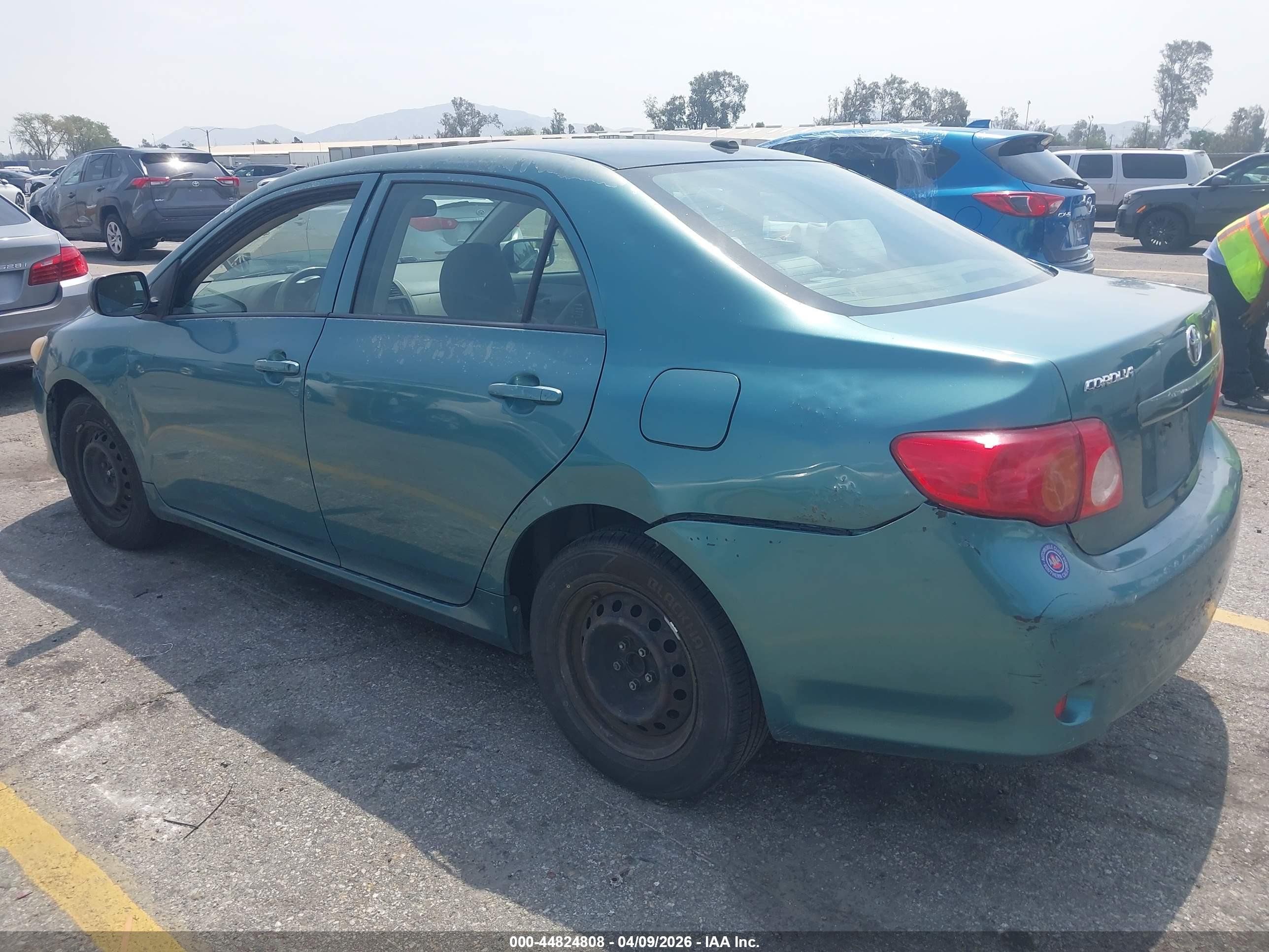 TOYOTA COROLLA image 3