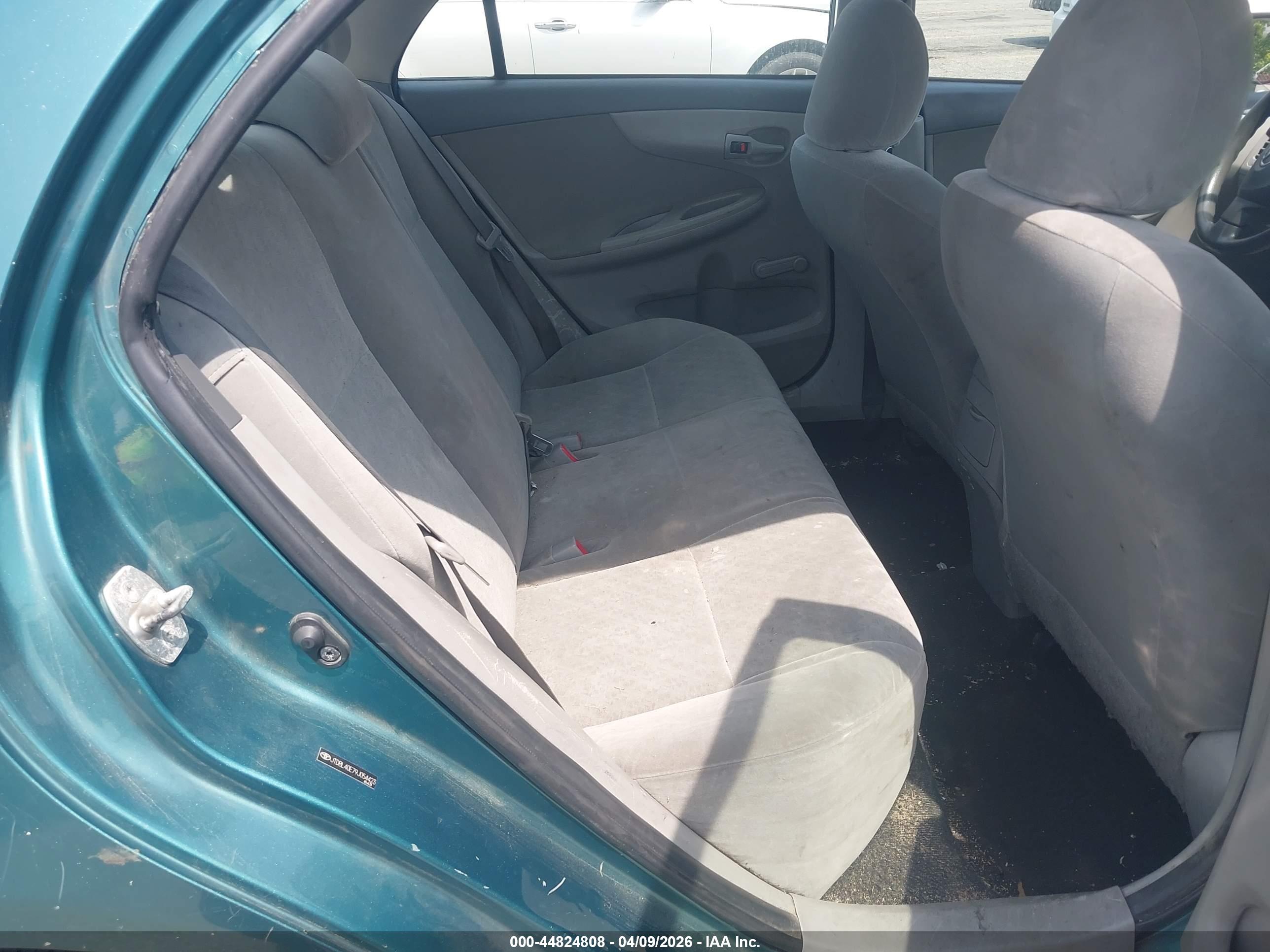 TOYOTA COROLLA image 8