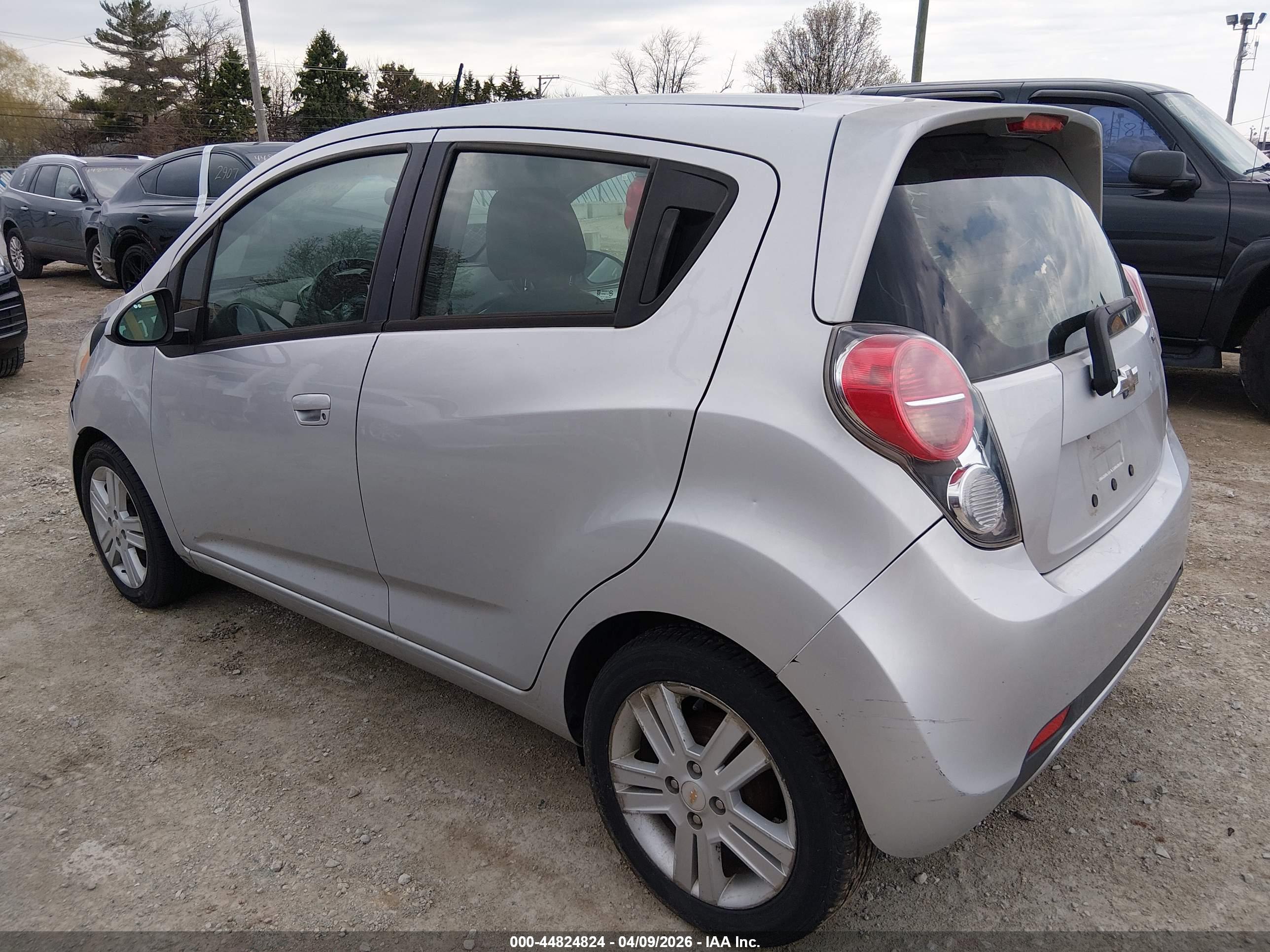 CHEVROLET SPARK image 3