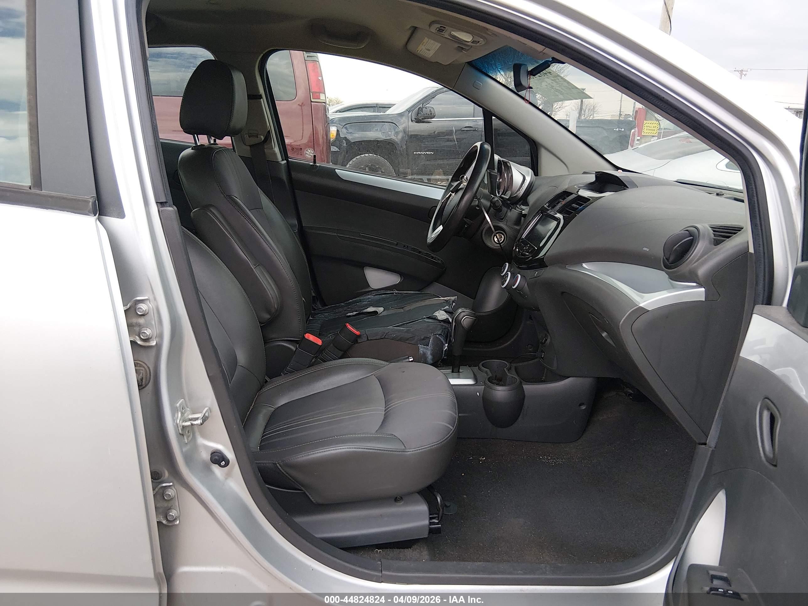 CHEVROLET SPARK image 5