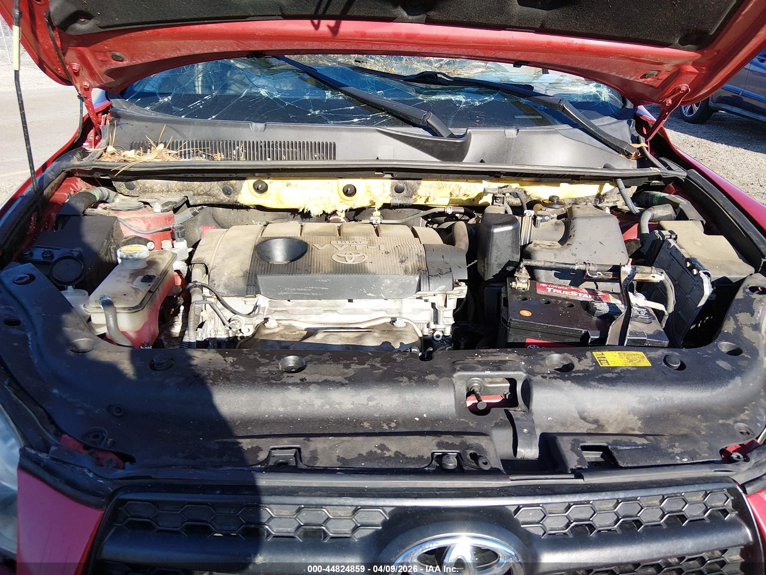TOYOTA RAV4 image 10