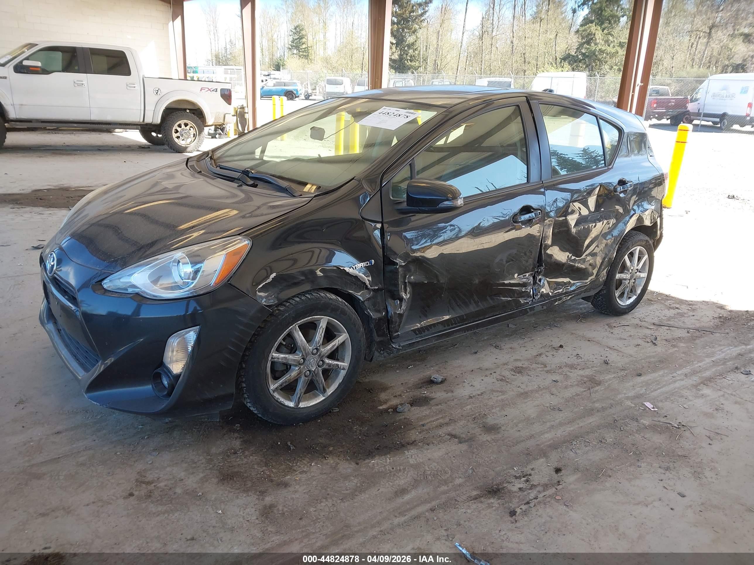 TOYOTA PRIUS image 2