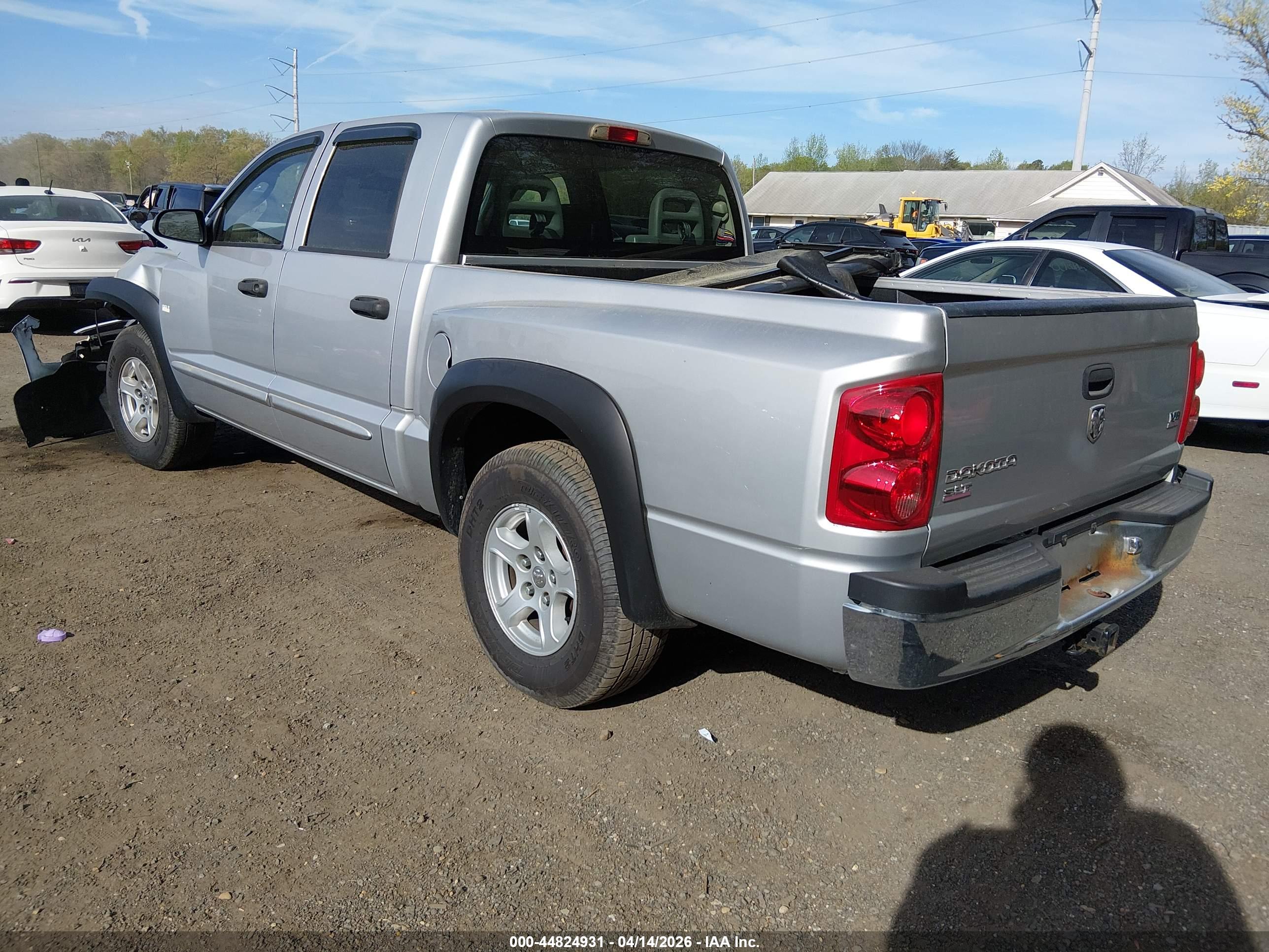 DODGE DAKOTA image 3