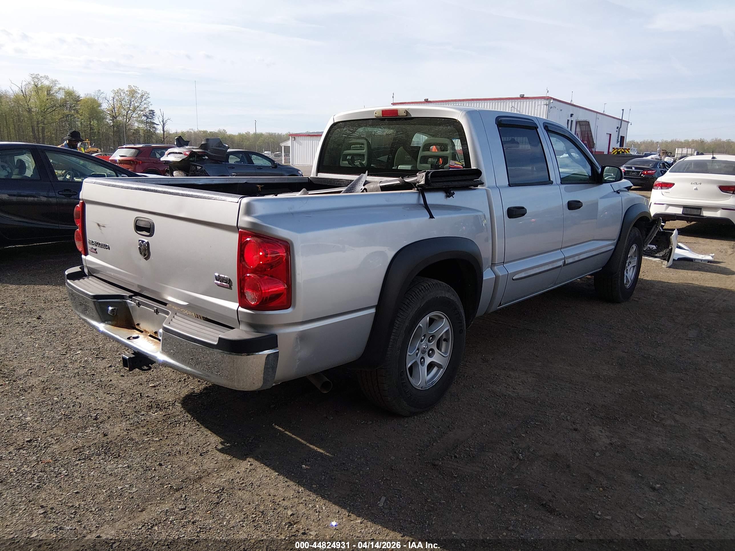 DODGE DAKOTA image 4