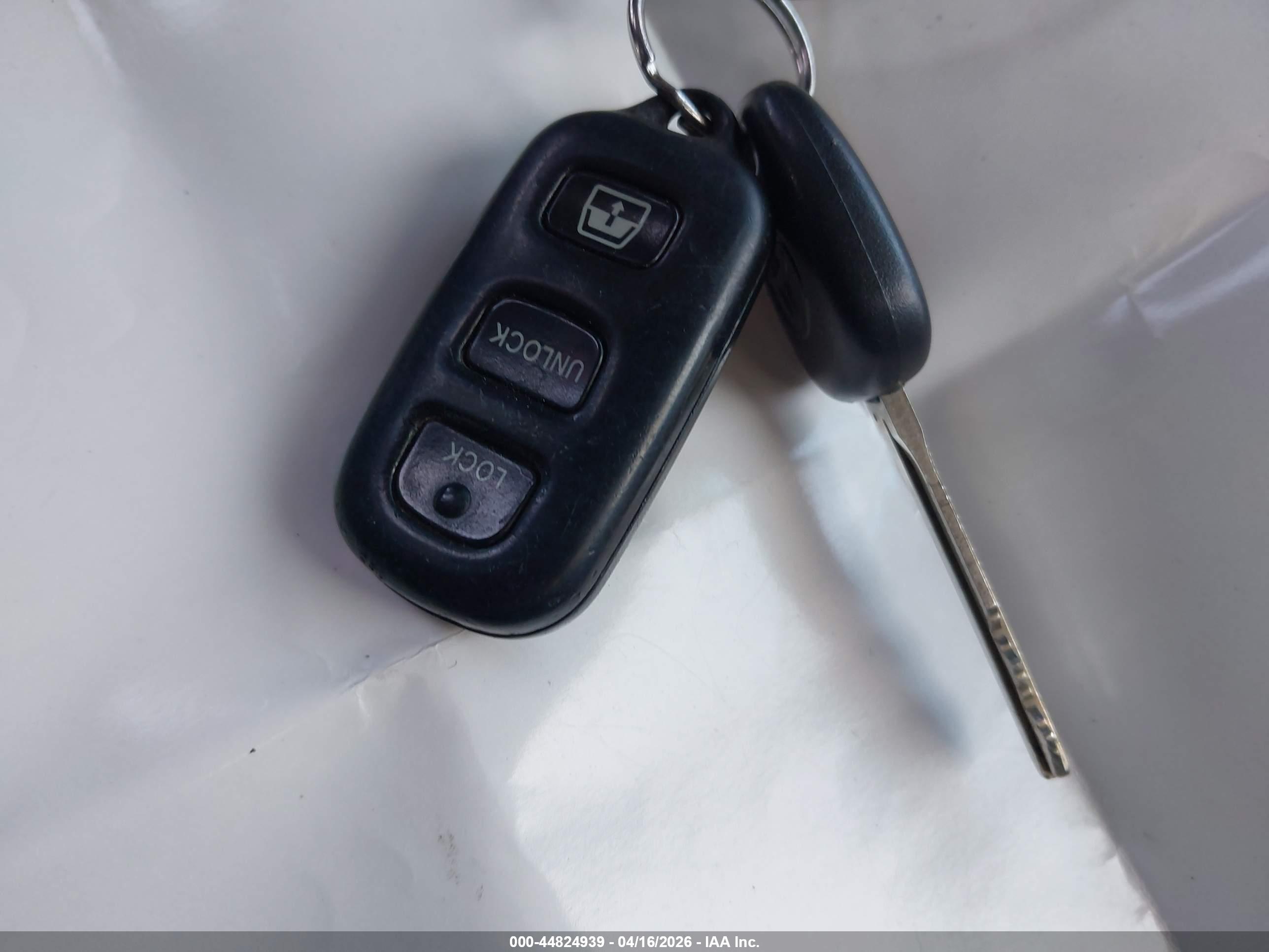 TOYOTA 4RUNNER image 11