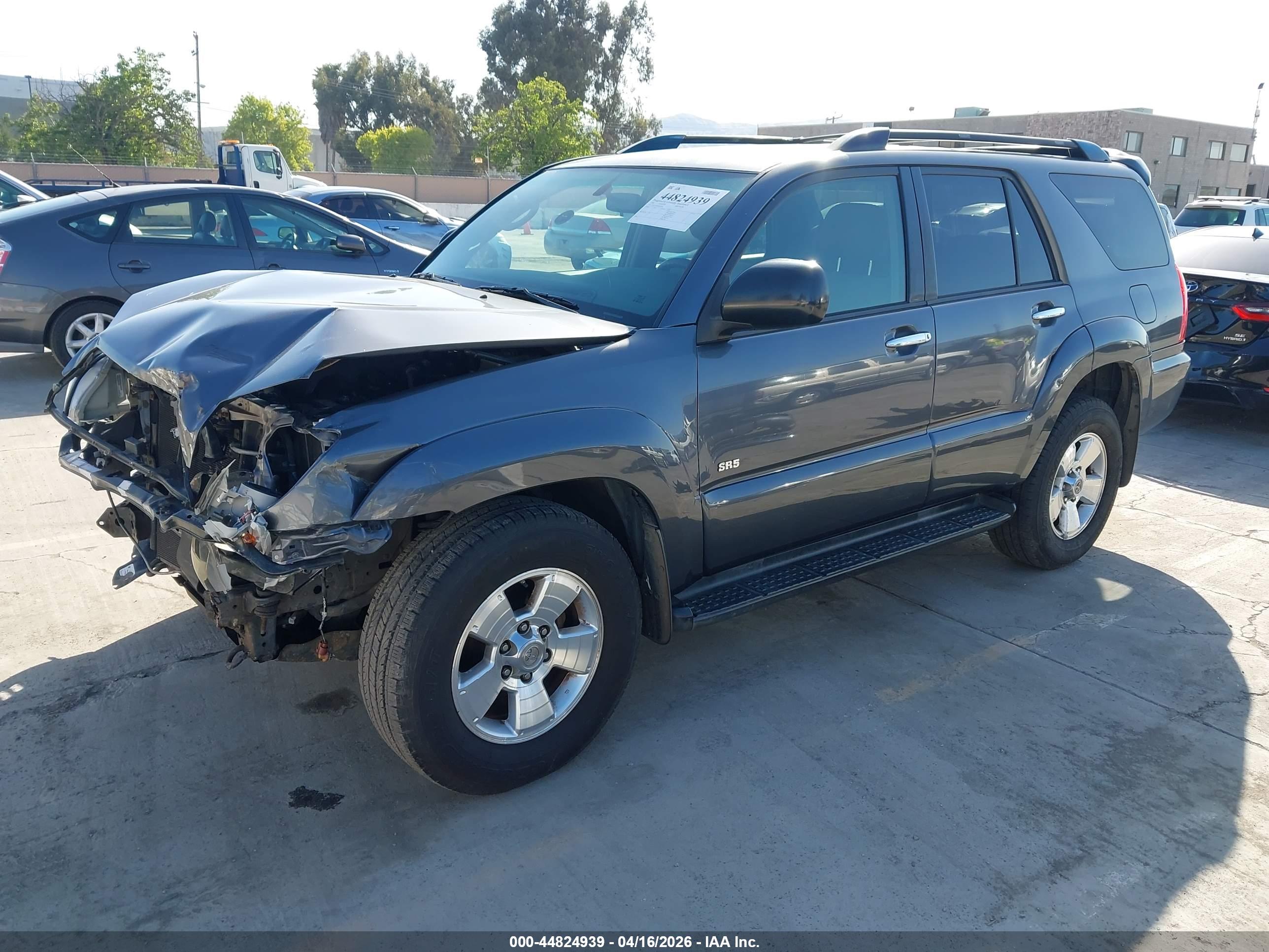 TOYOTA 4RUNNER image 2