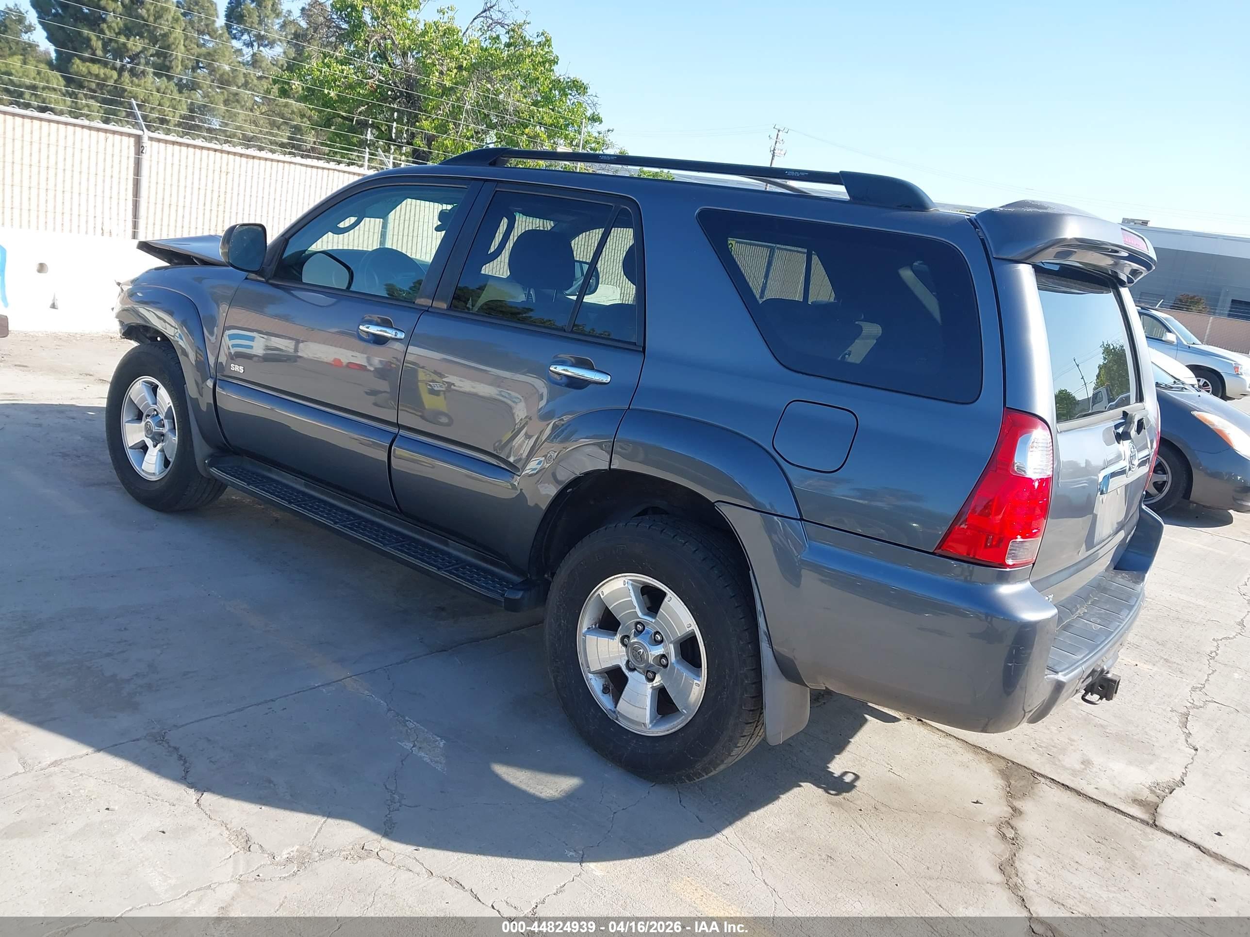 TOYOTA 4RUNNER image 3
