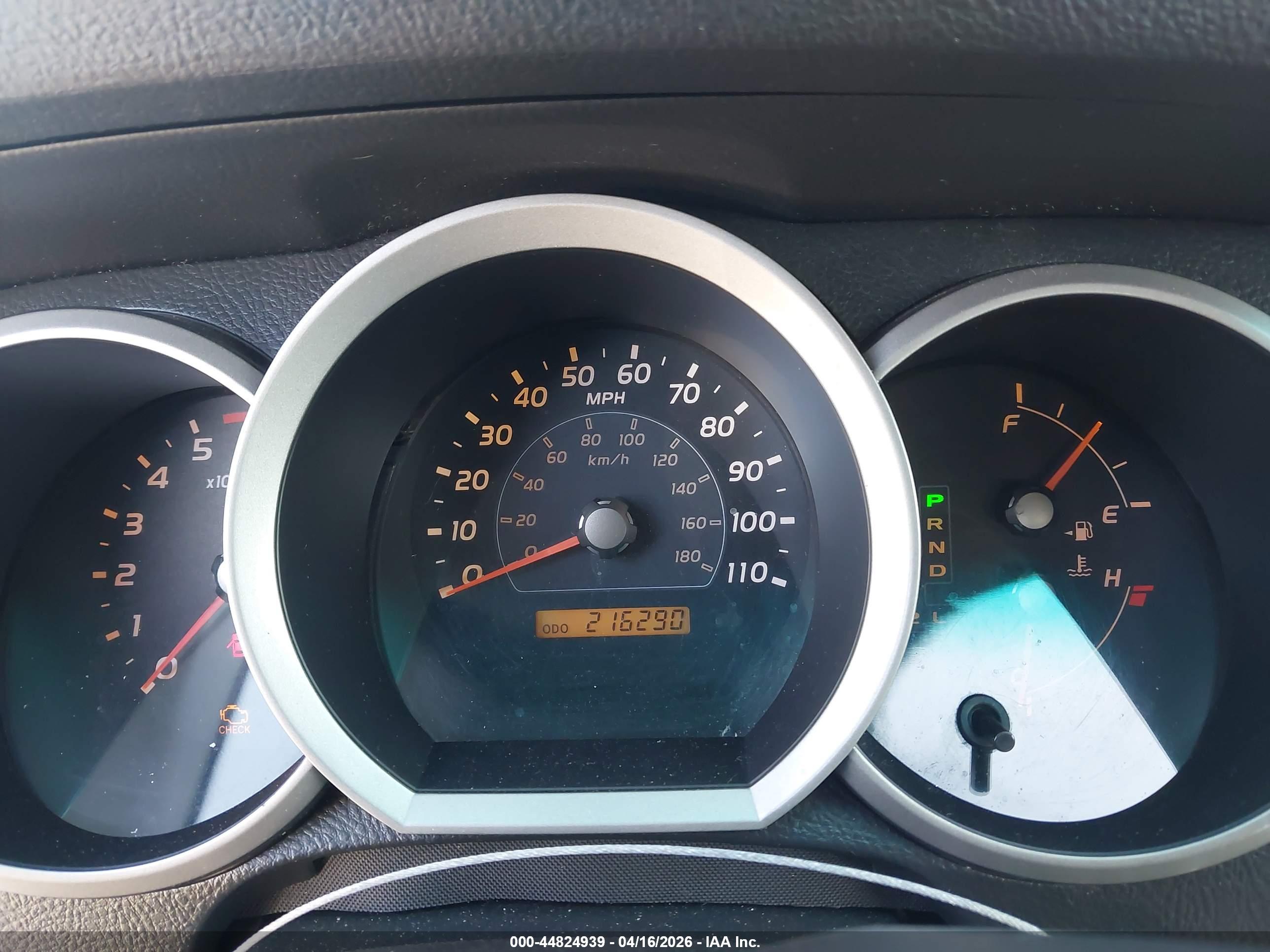 TOYOTA 4RUNNER image 7