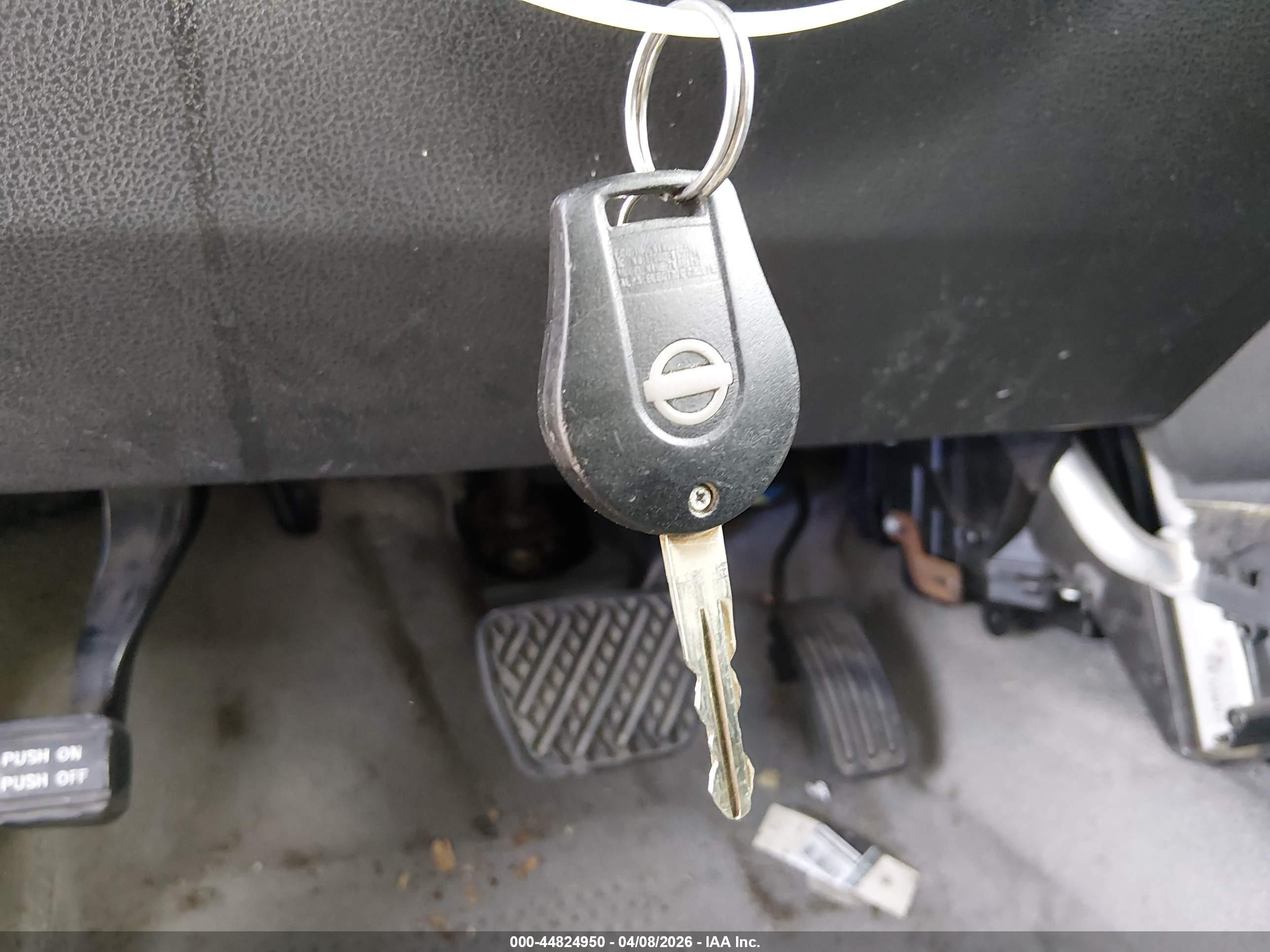 NISSAN ROGUE image 11