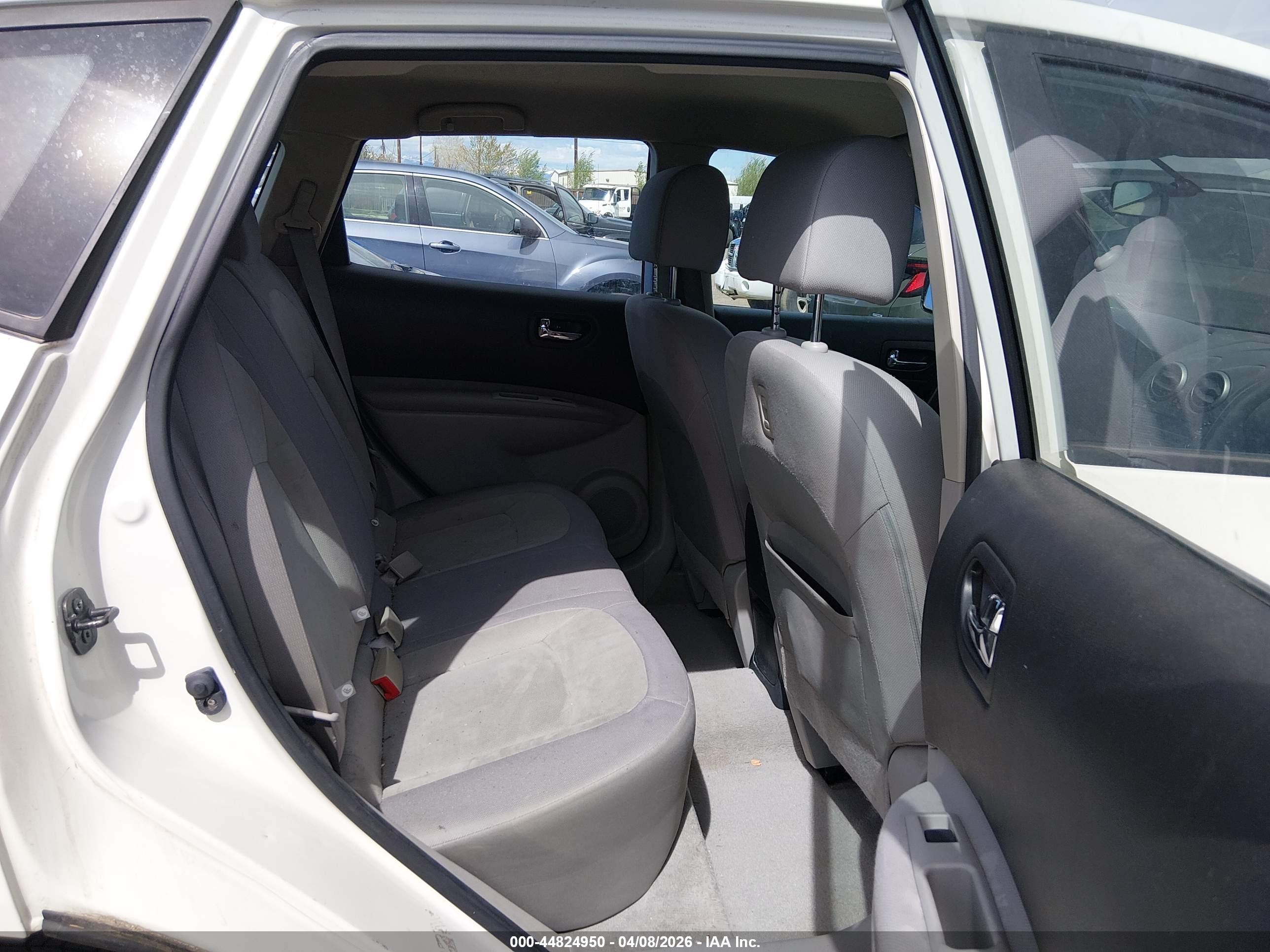 NISSAN ROGUE image 8