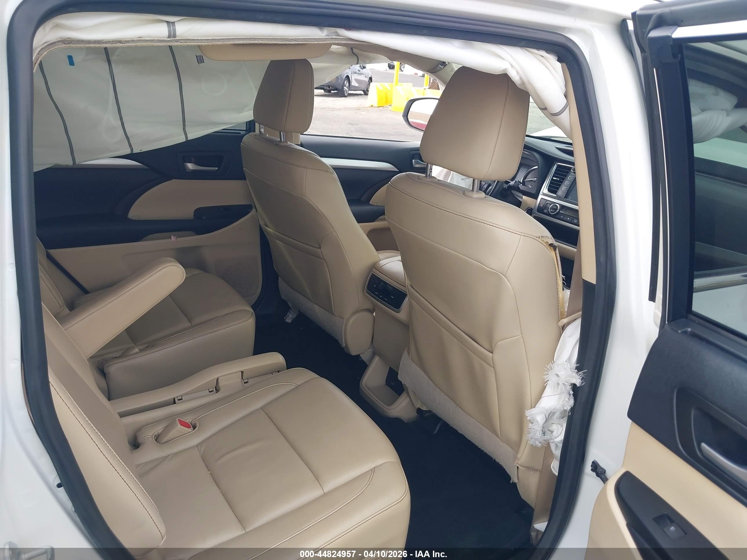 TOYOTA HIGHLANDER image 8