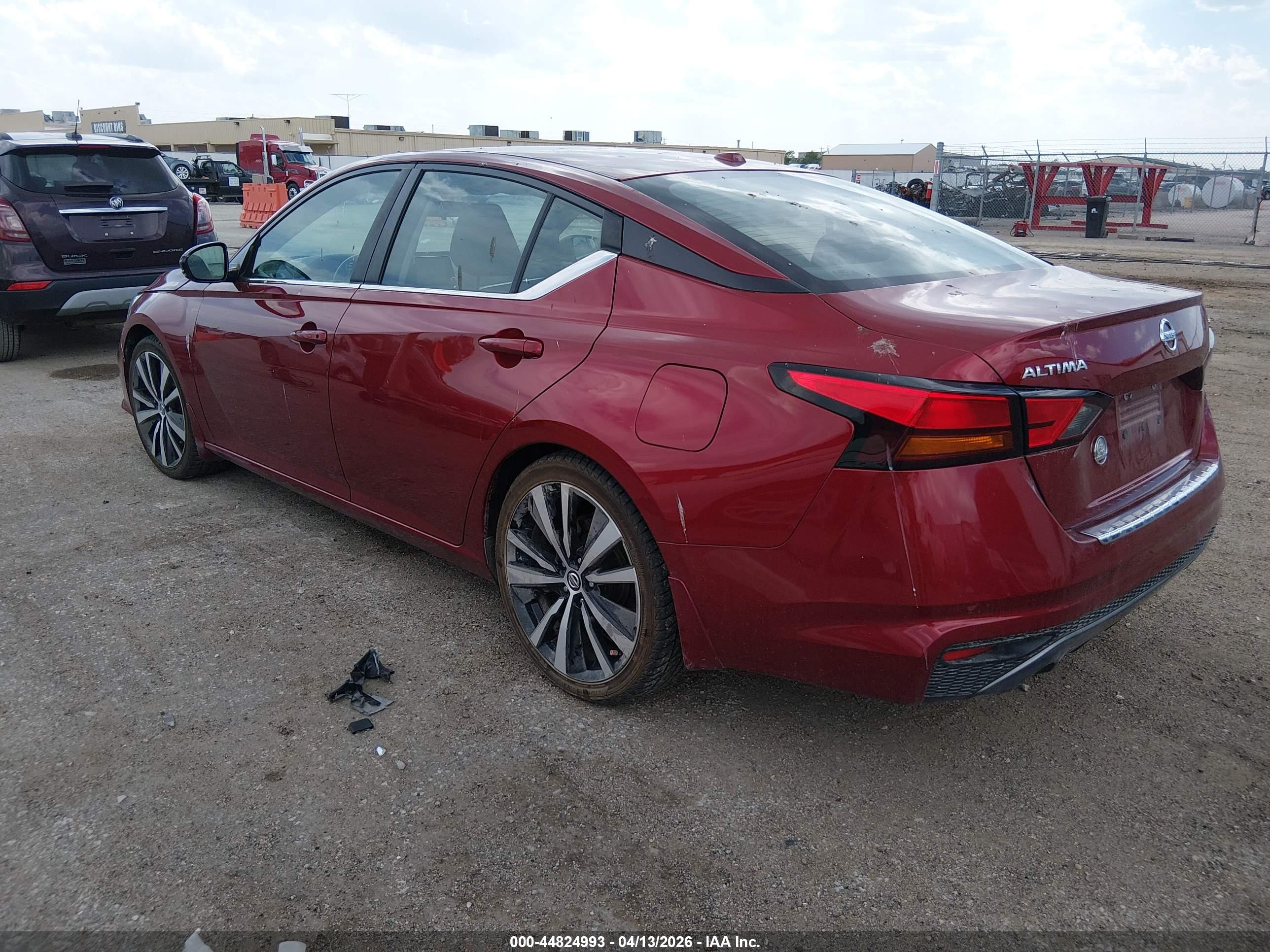 NISSAN ALTIMA image 3
