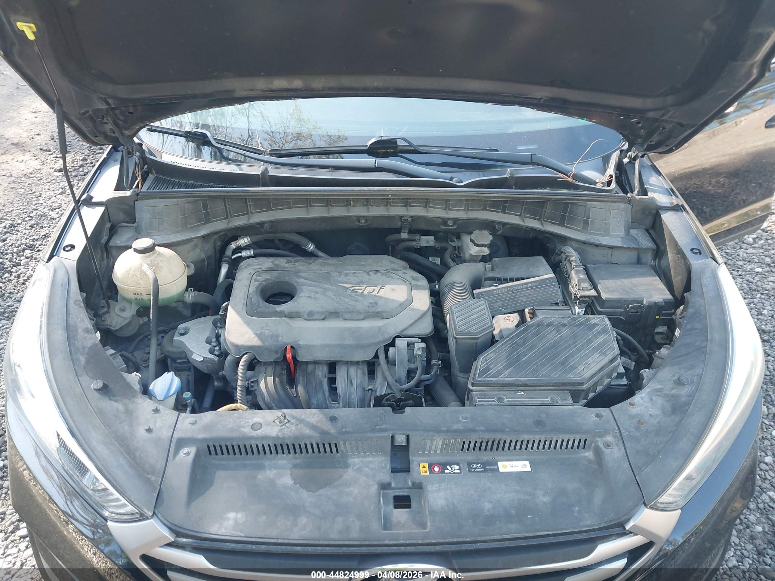 HYUNDAI TUCSON image 10