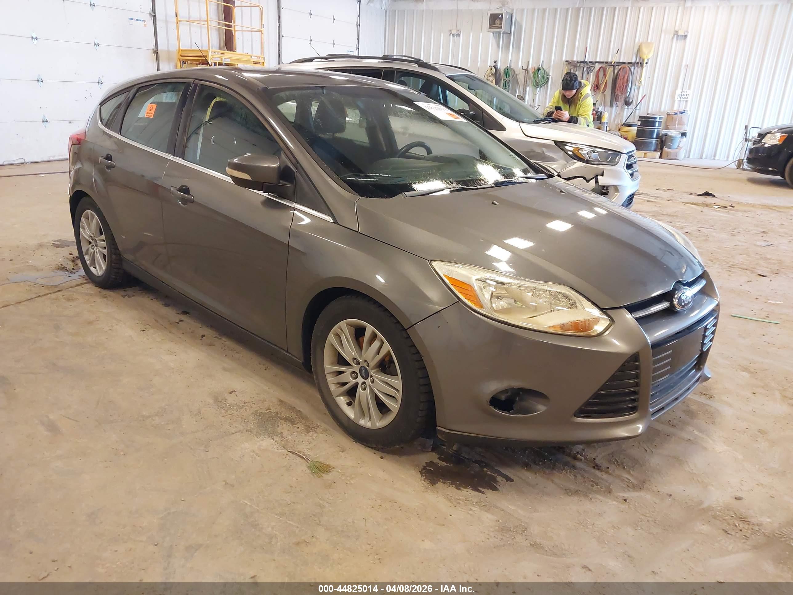 FORD FOCUS image 6