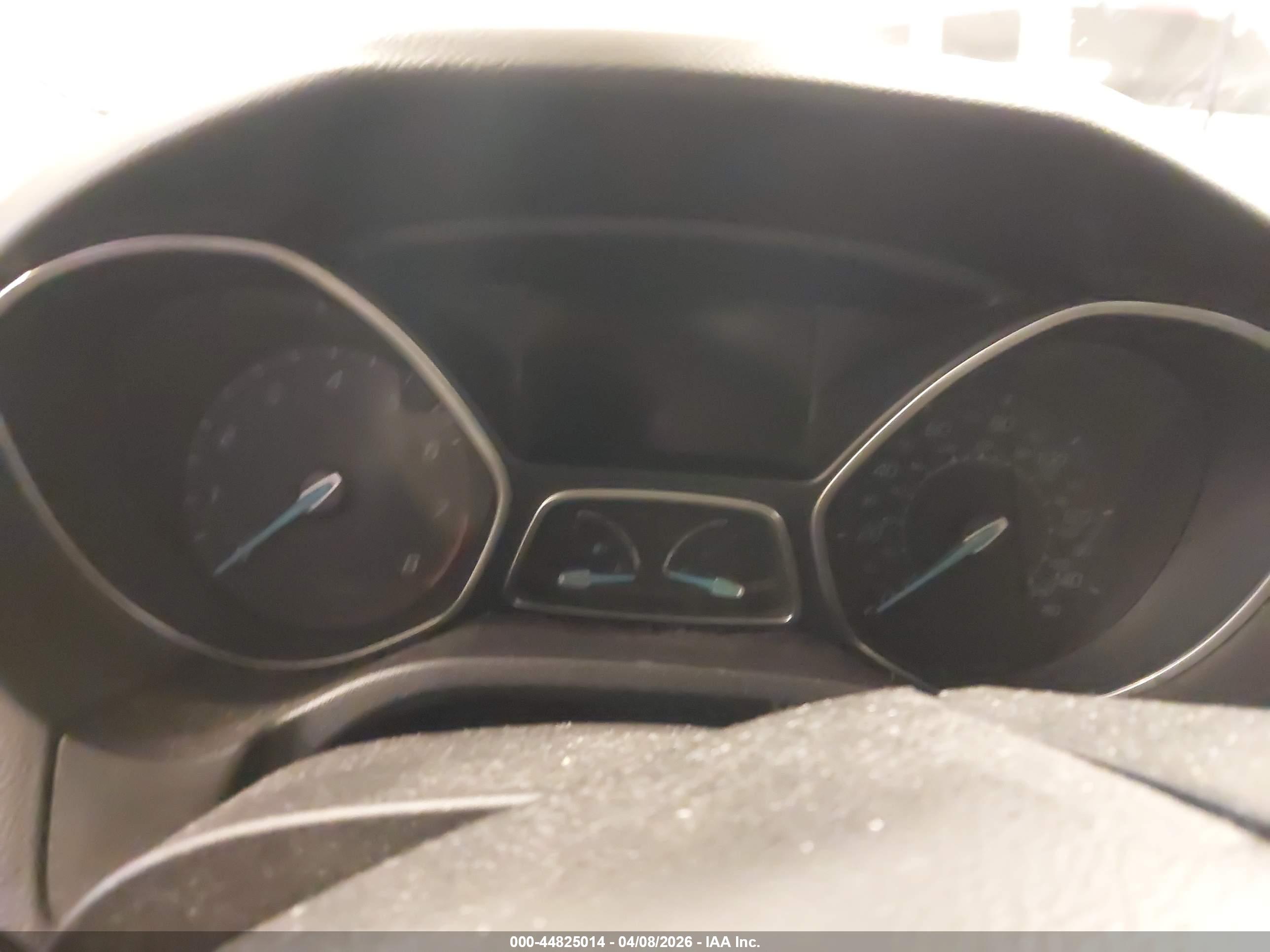 FORD FOCUS image 7