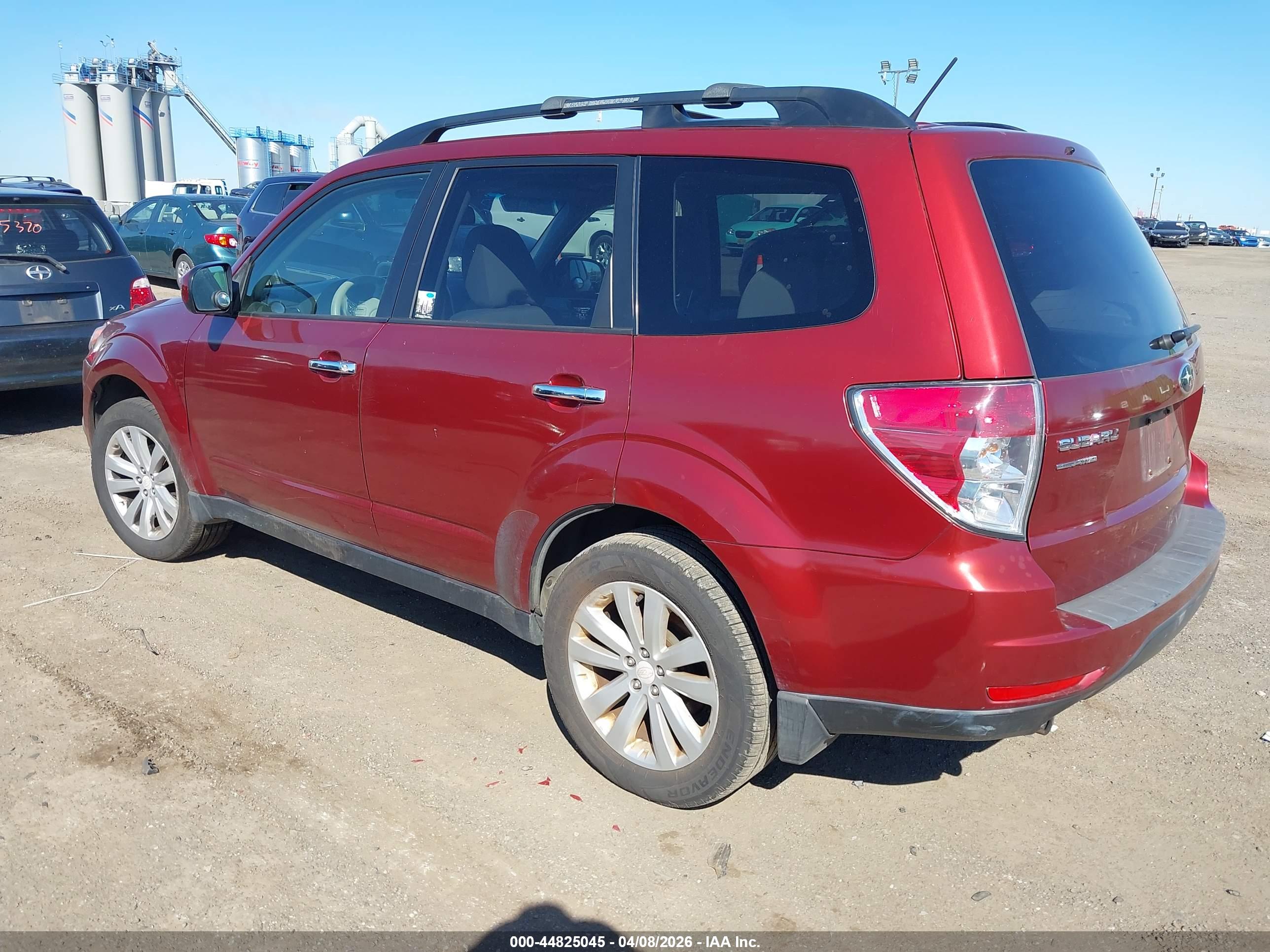 SUBARU FORESTER image 3