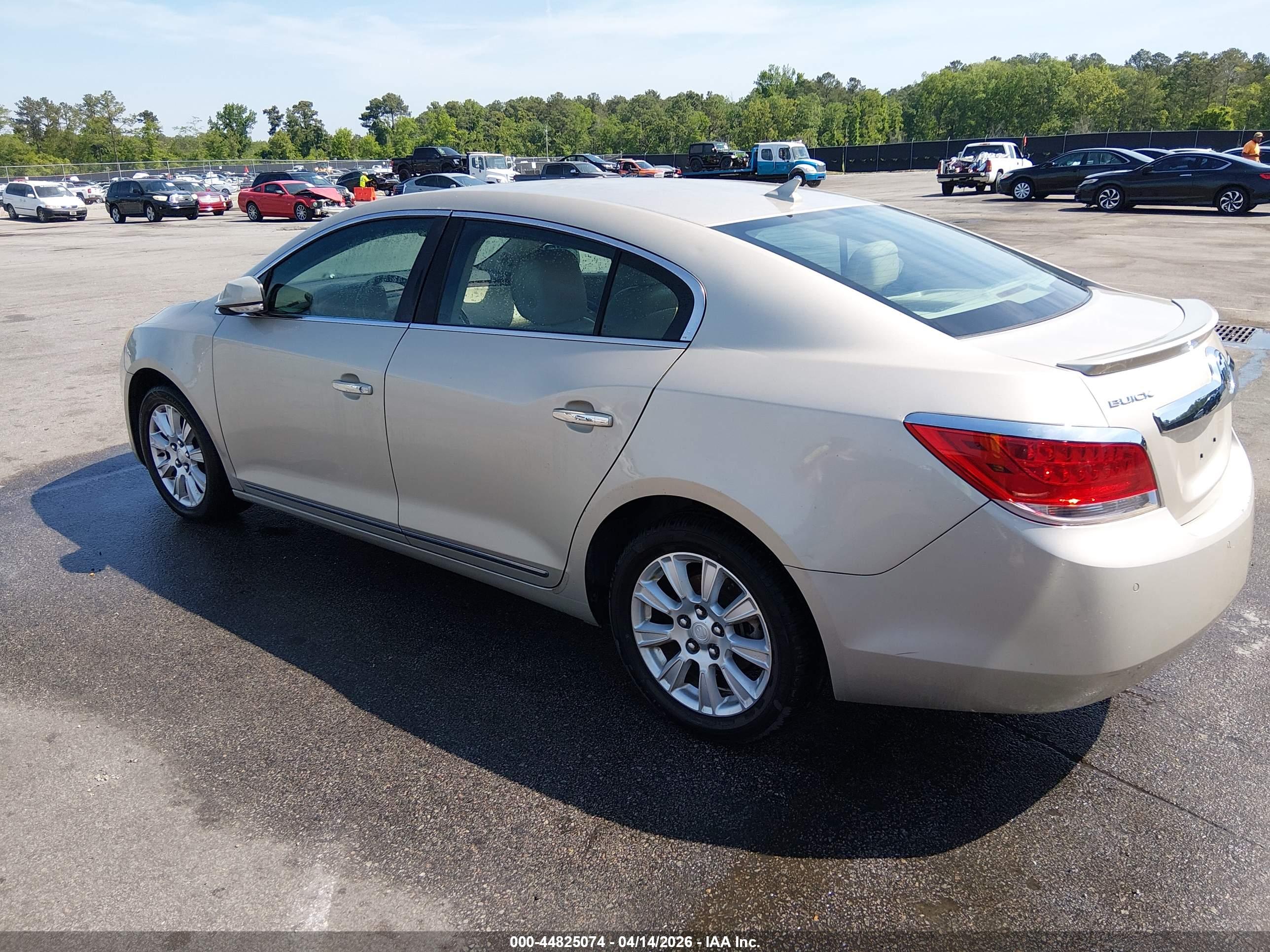 BUICK LACROSSE image 3