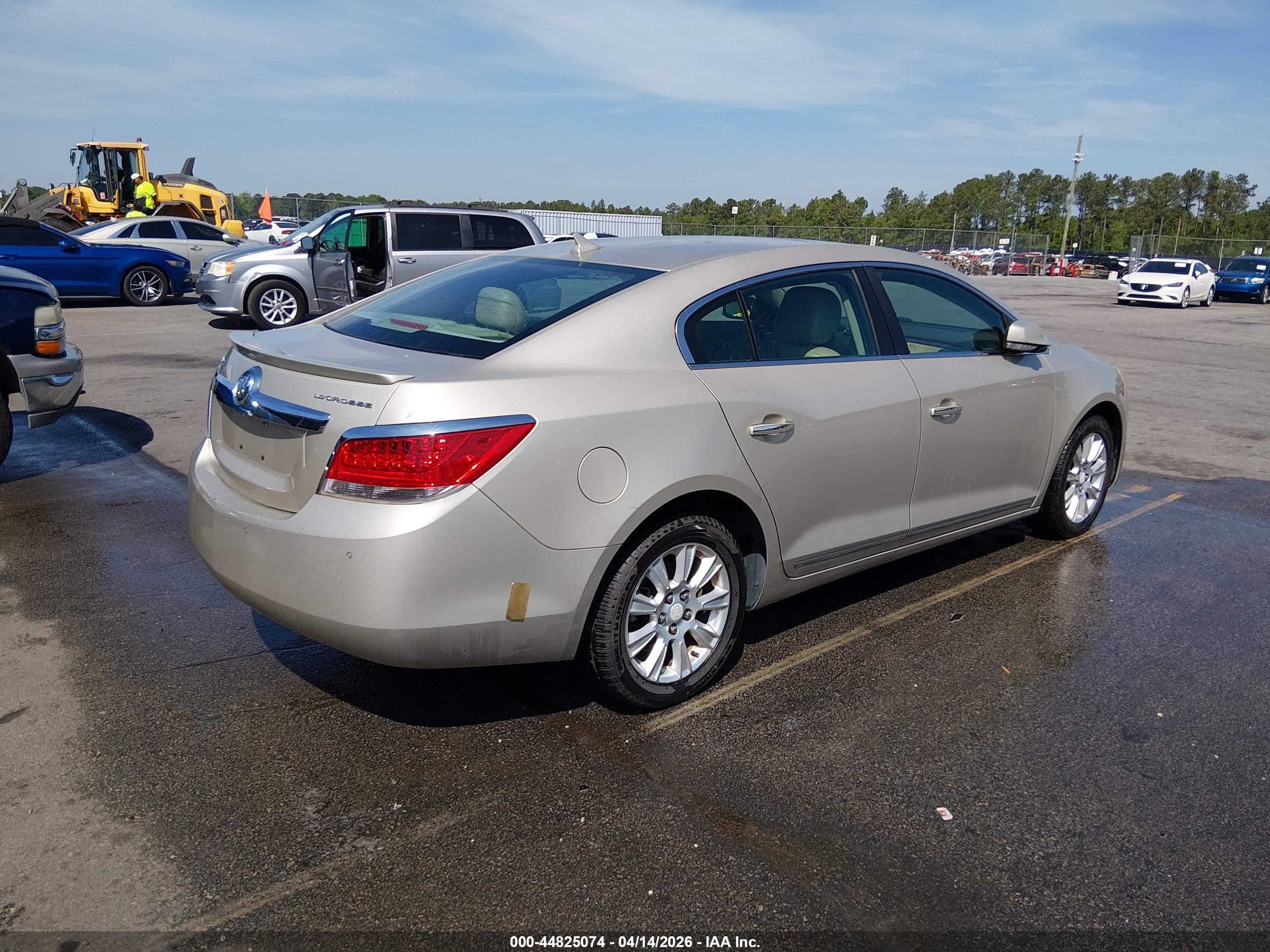 BUICK LACROSSE image 4