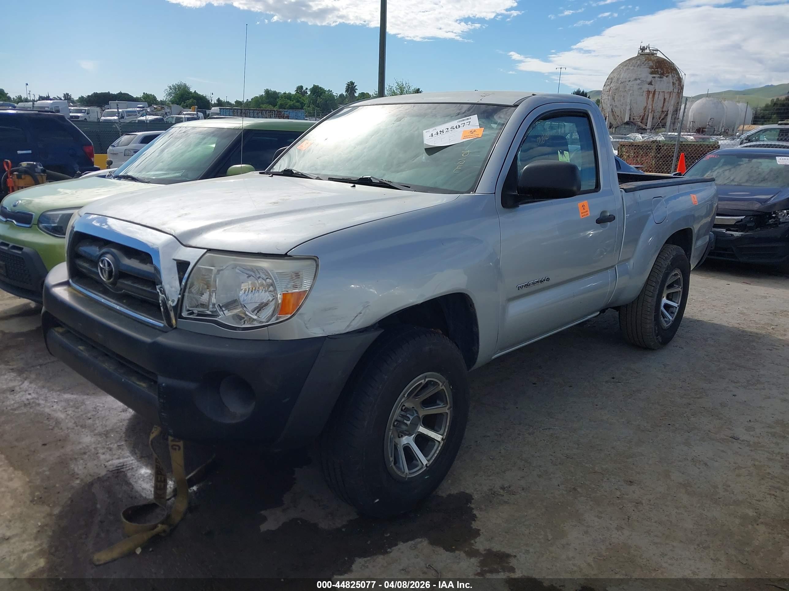 TOYOTA TACOMA image 2
