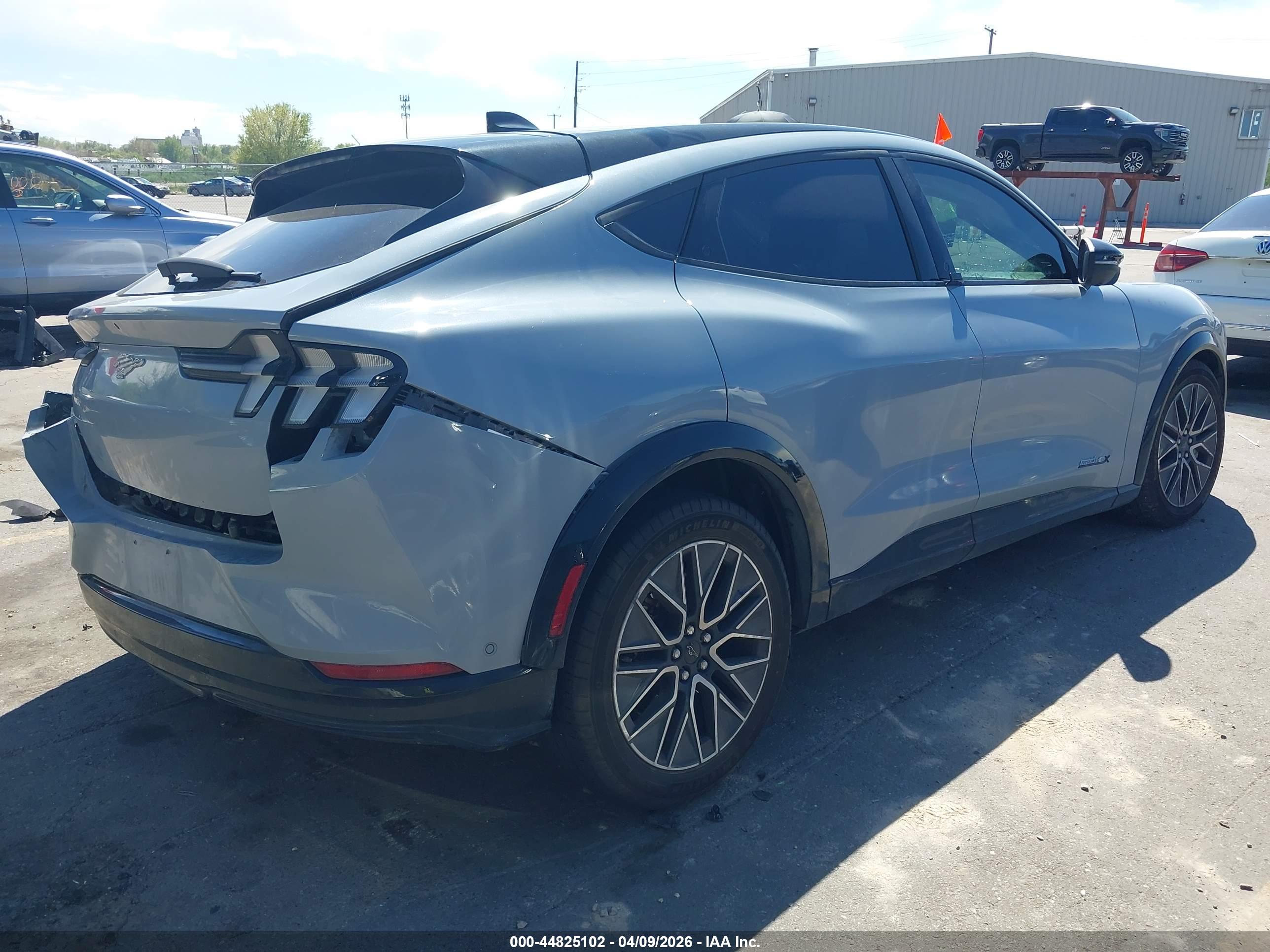 FORD MUSTANG image 4