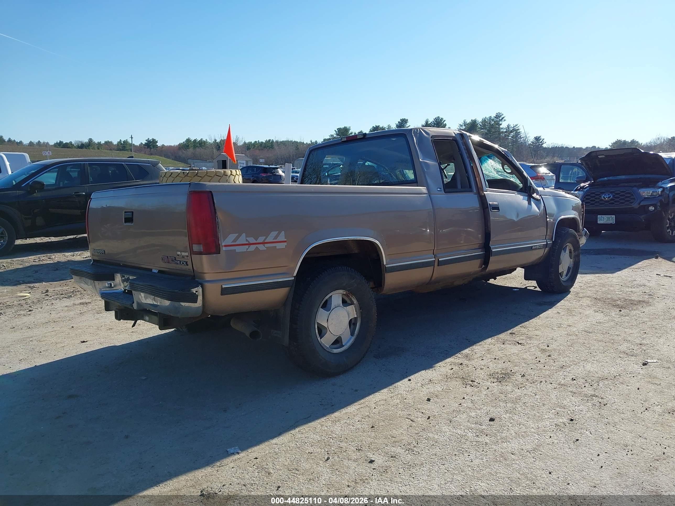 GMC SIERRA image 4