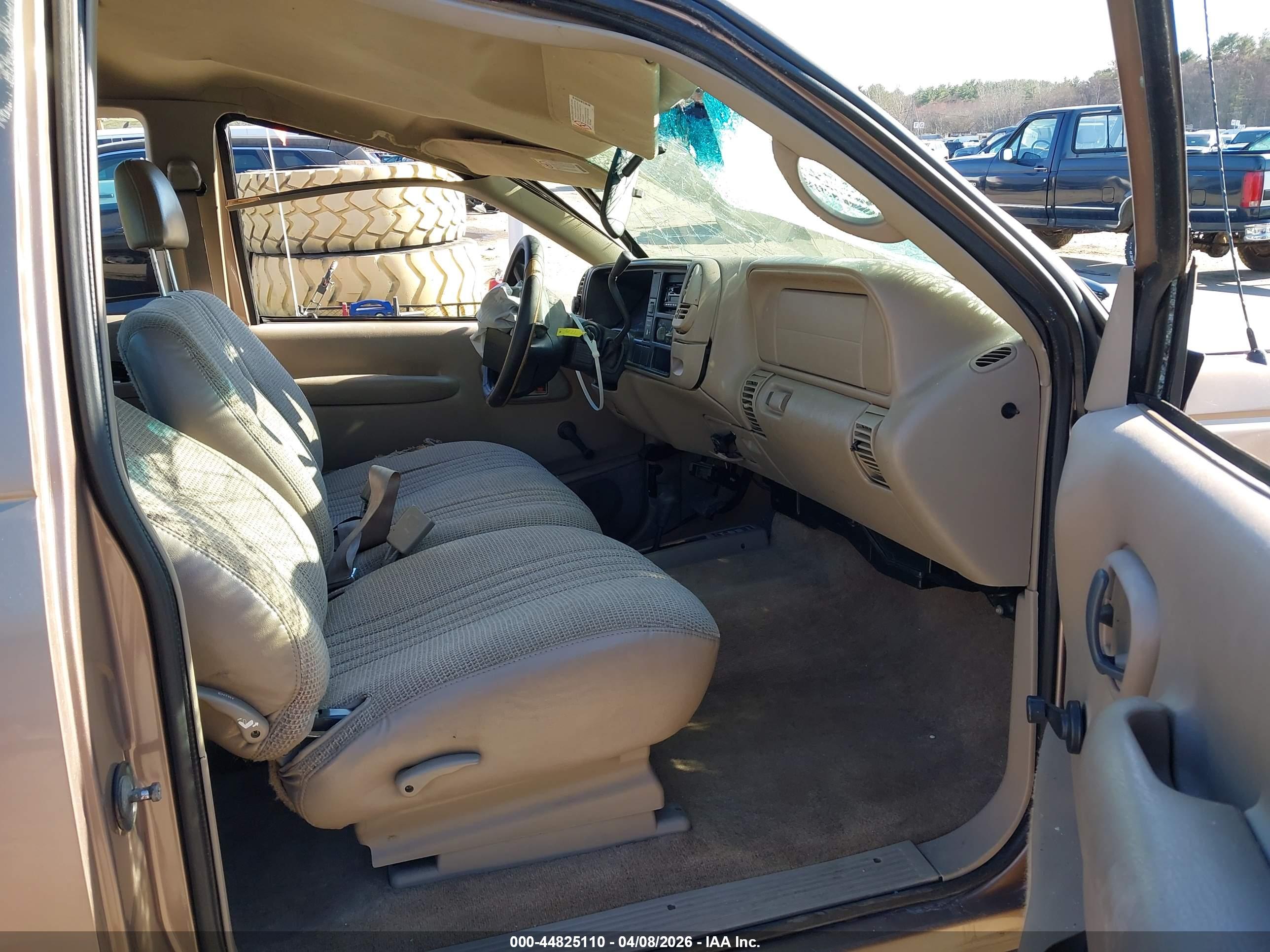 GMC SIERRA image 5