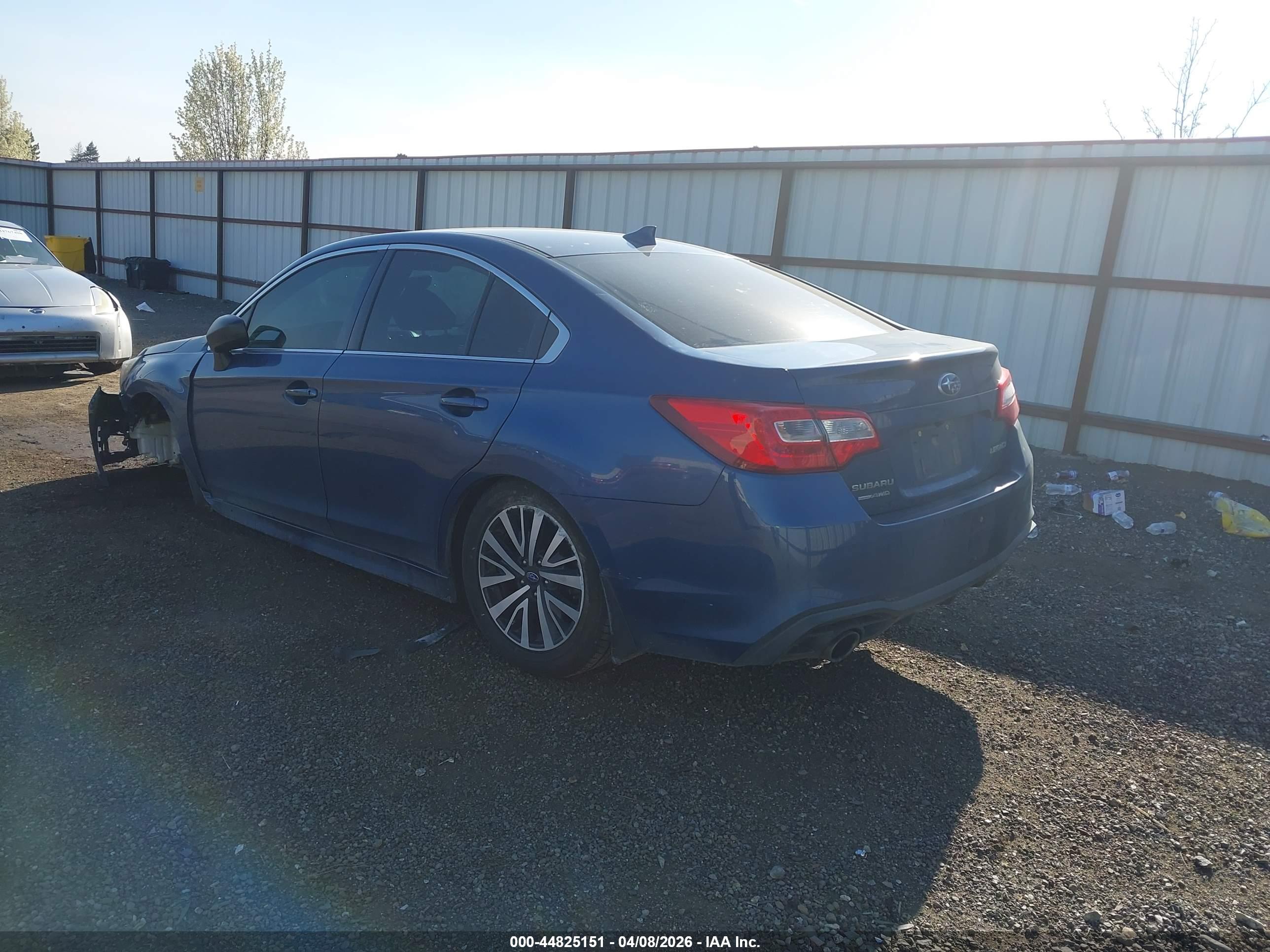 SUBARU LEGACY image 3