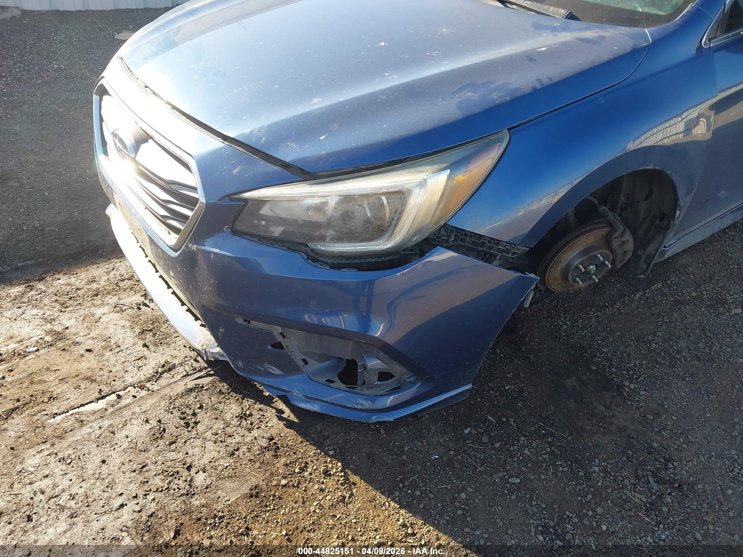 SUBARU LEGACY image 6