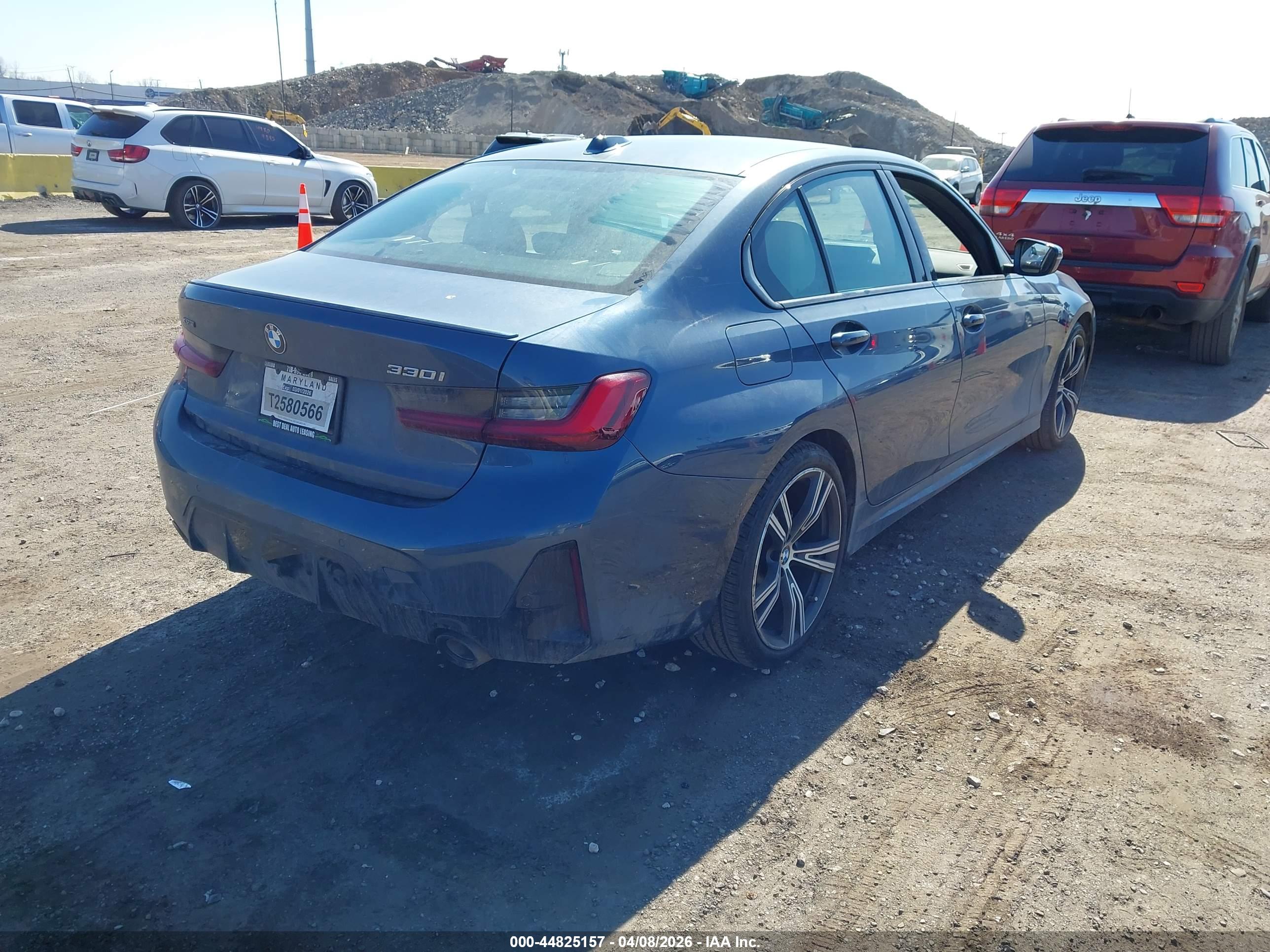 BMW 330I image 4