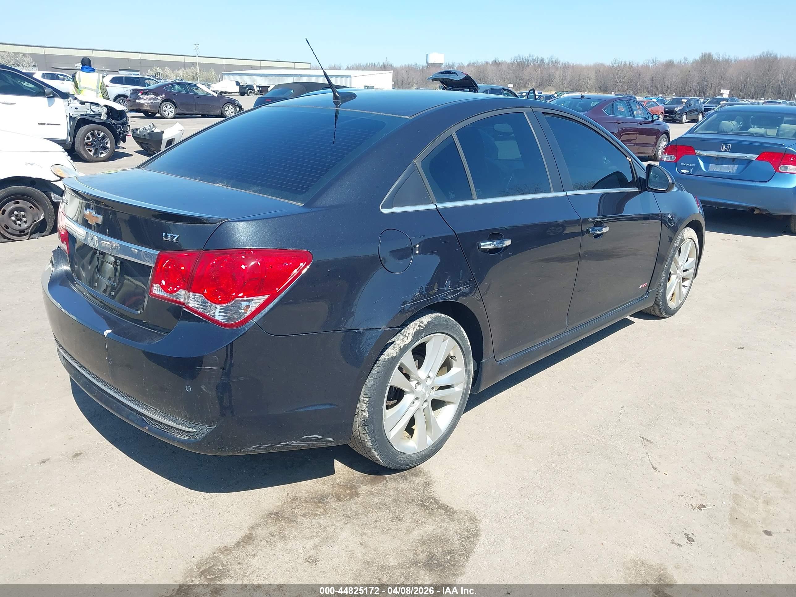 CHEVROLET CRUZE image 4