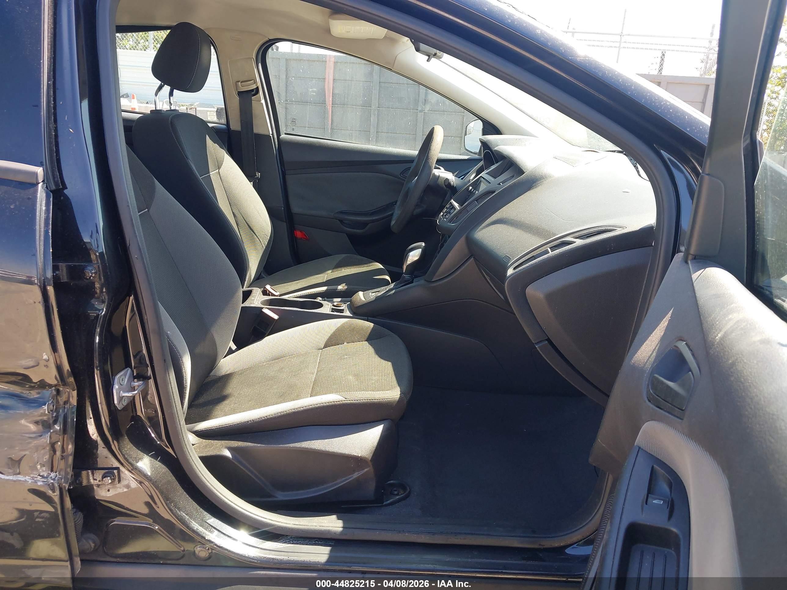 FORD FOCUS image 5