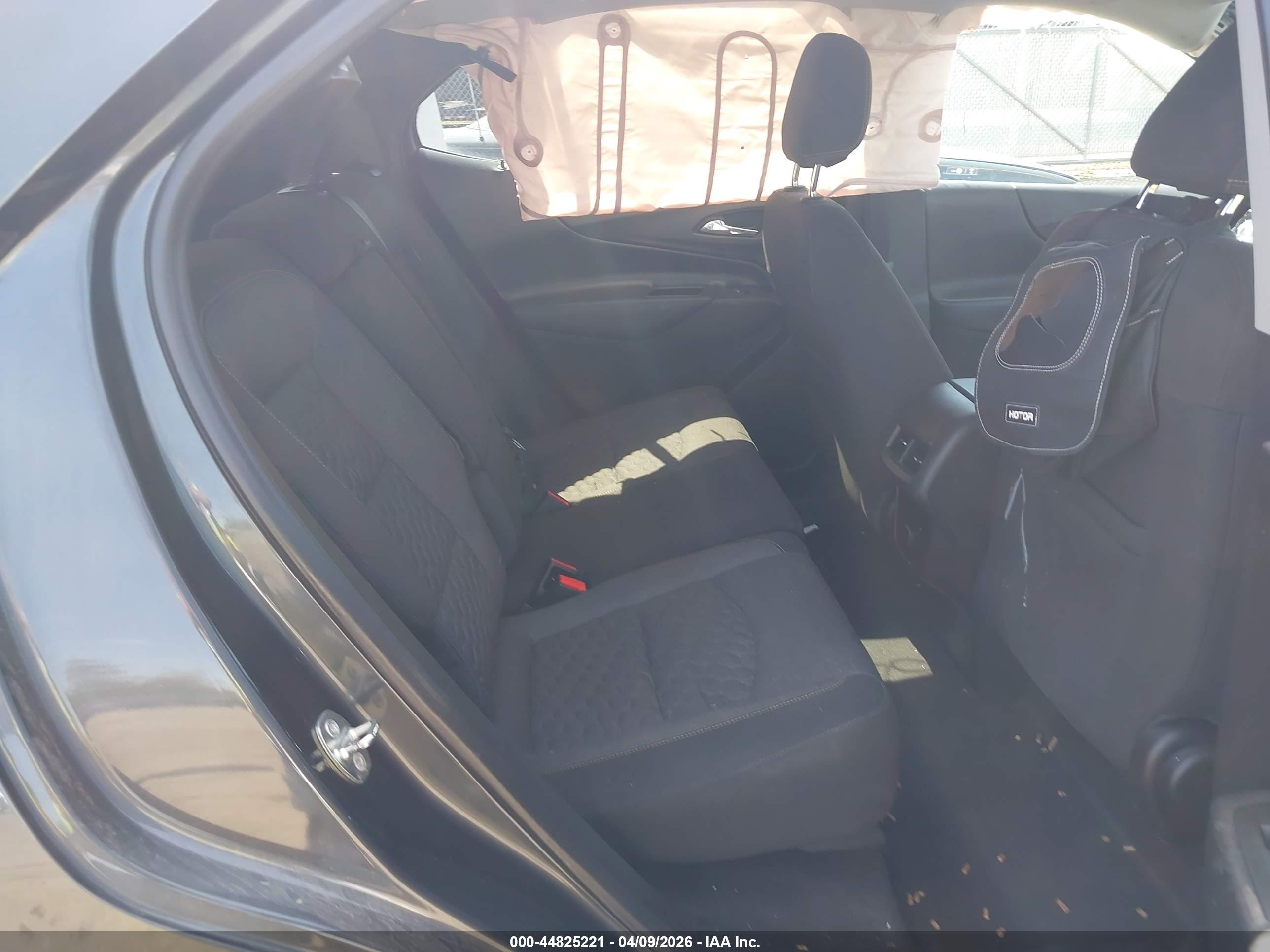 CHEVROLET EQUINOX image 8