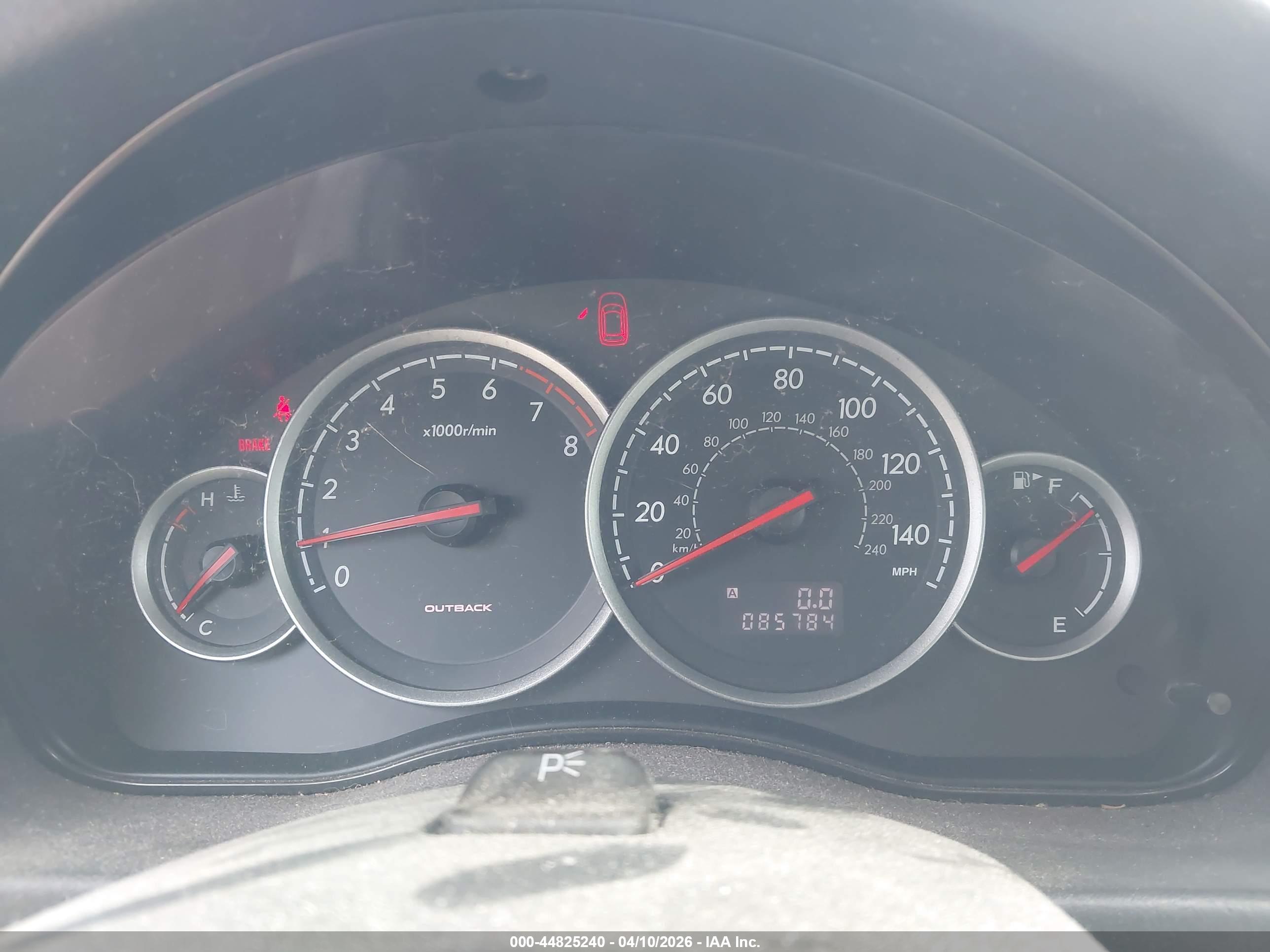 SUBARU OUTBACK image 7