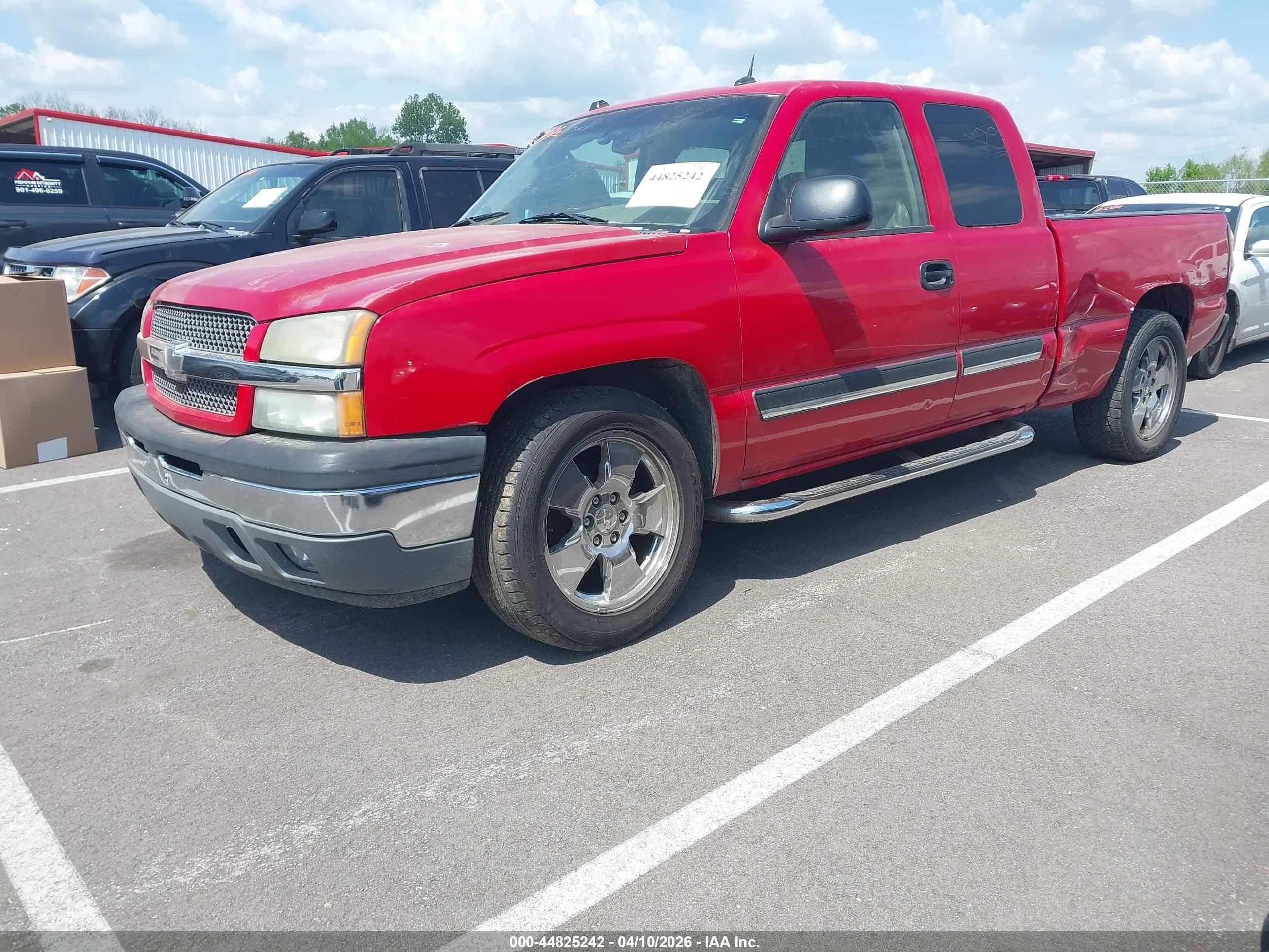 CHEVROLET SILVERADO image 2