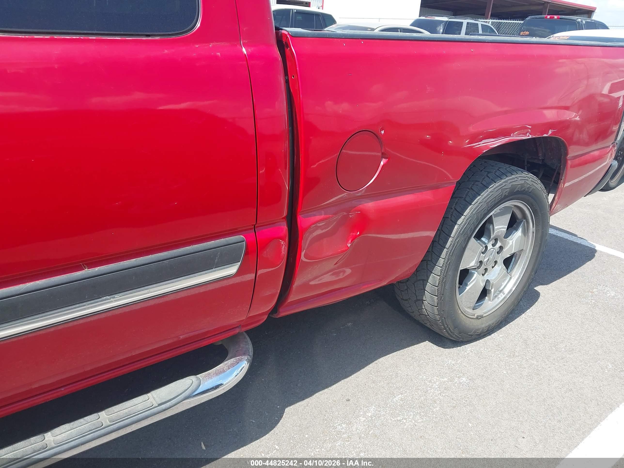 CHEVROLET SILVERADO image 6