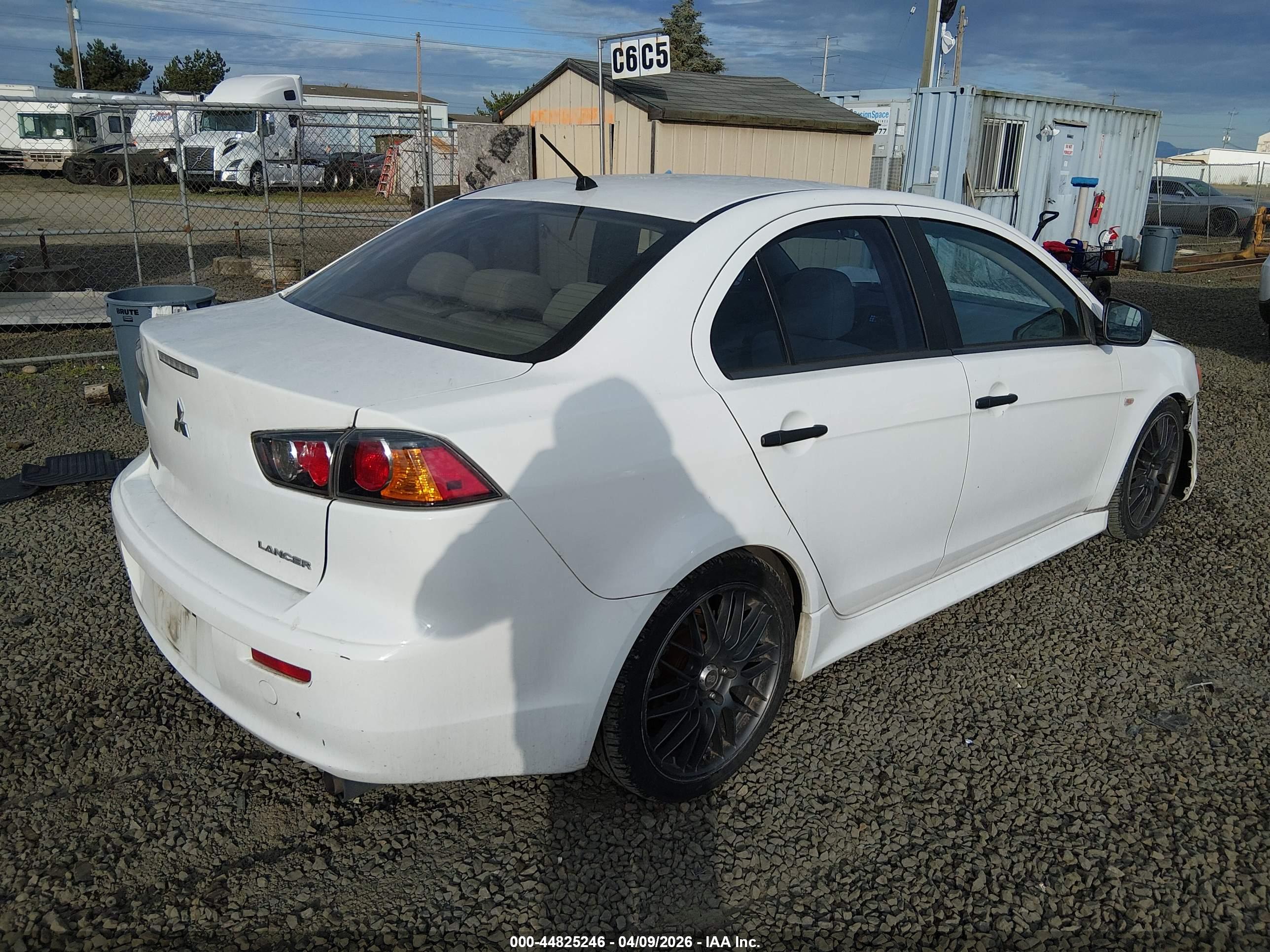 MITSUBISHI LANCER image 4