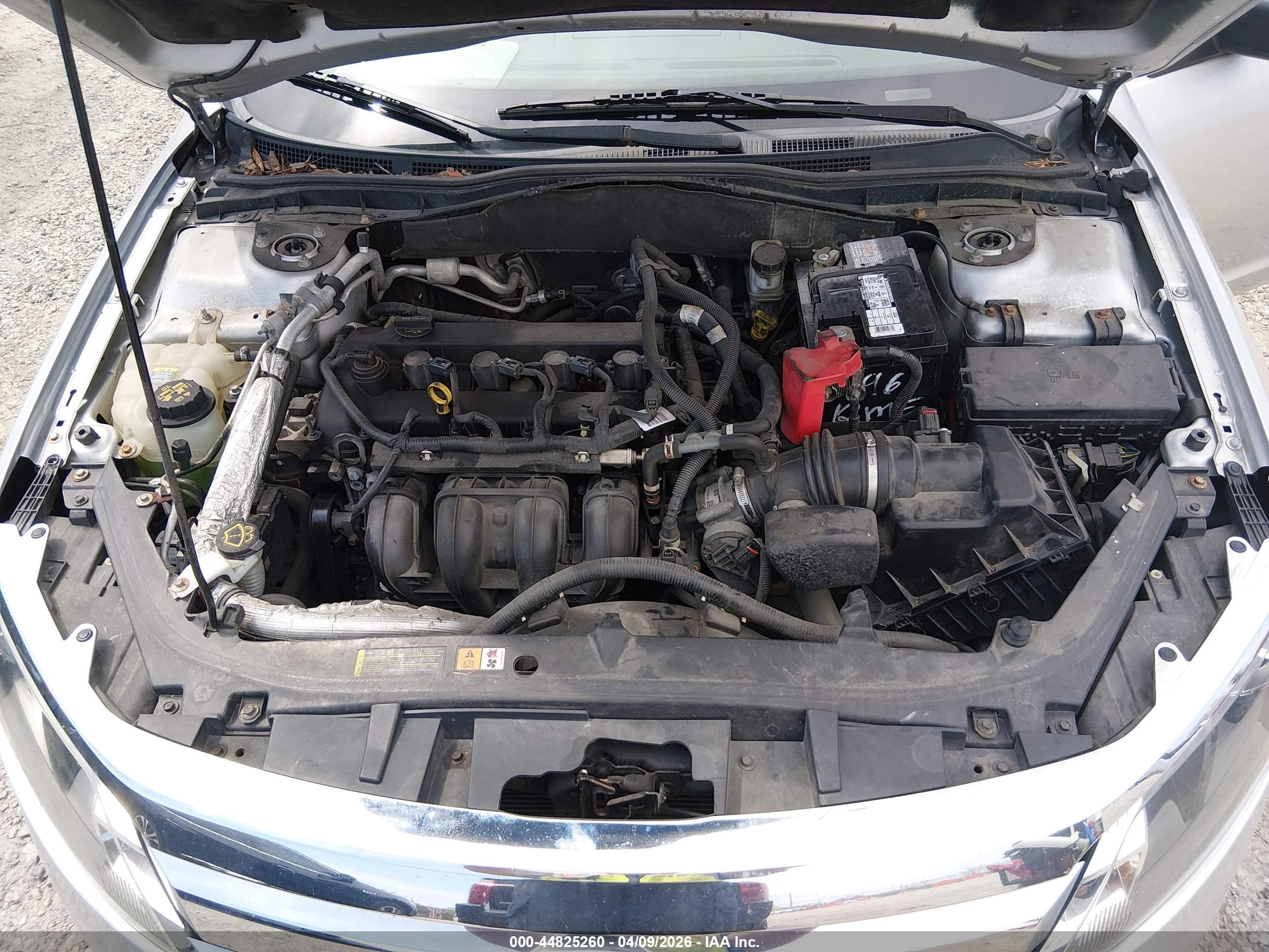 FORD FUSION image 10