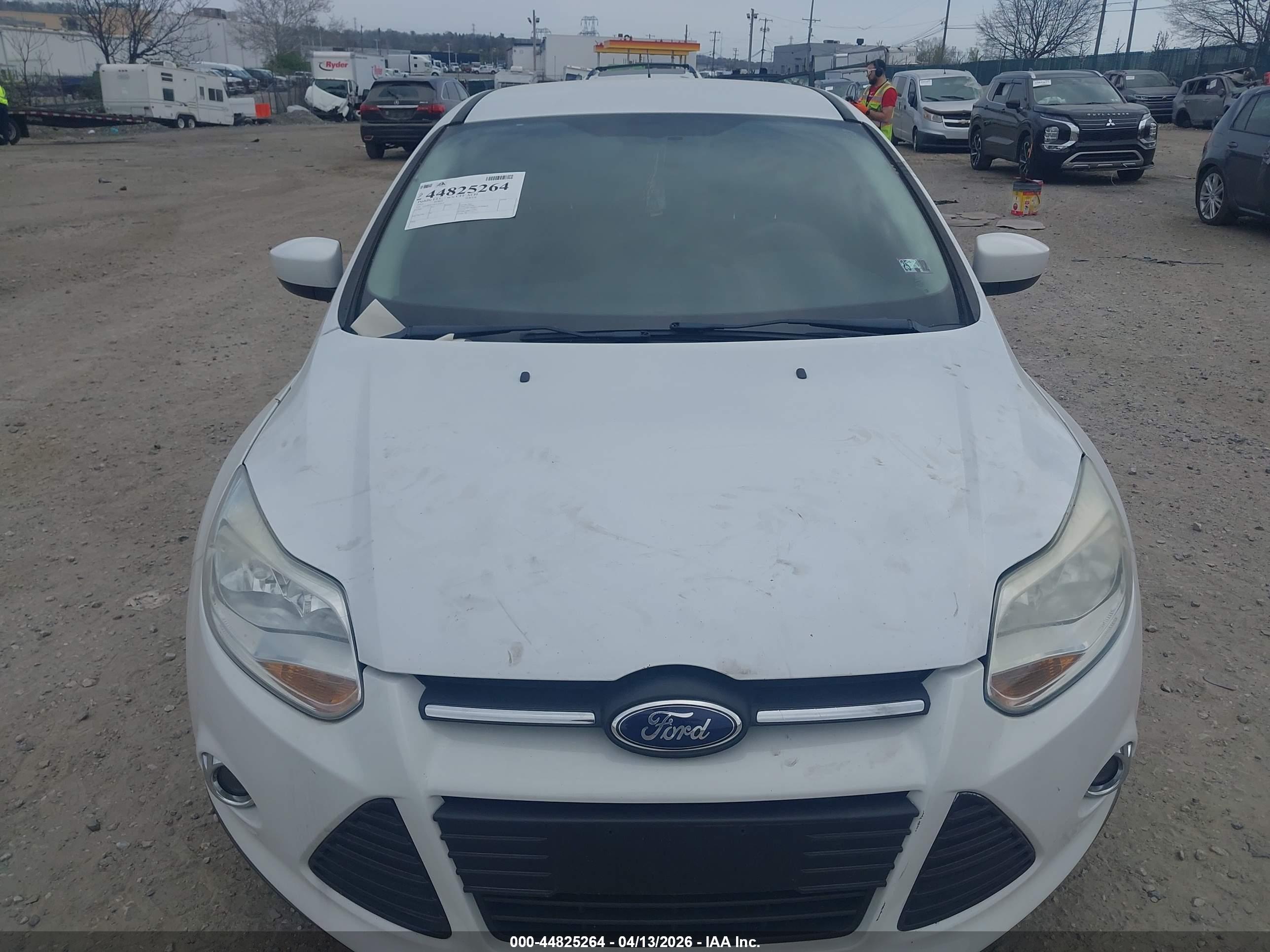 FORD FOCUS image 6