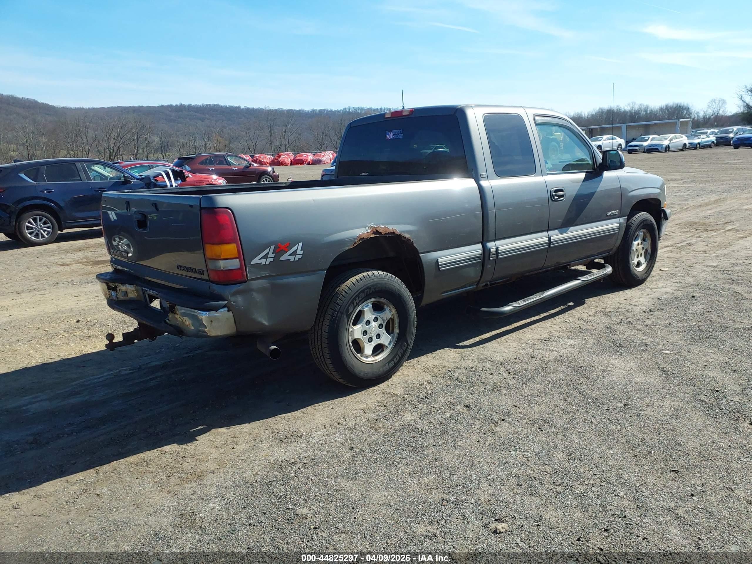 CHEVROLET SILVERADO image 4